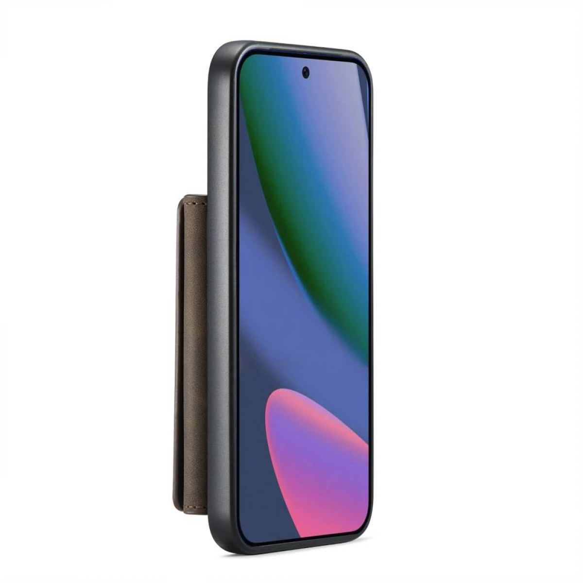 Ein Smartphone im schwarzen Gehäuse mit angebrachter brauner Leder-Wallet auf der Rückseite.