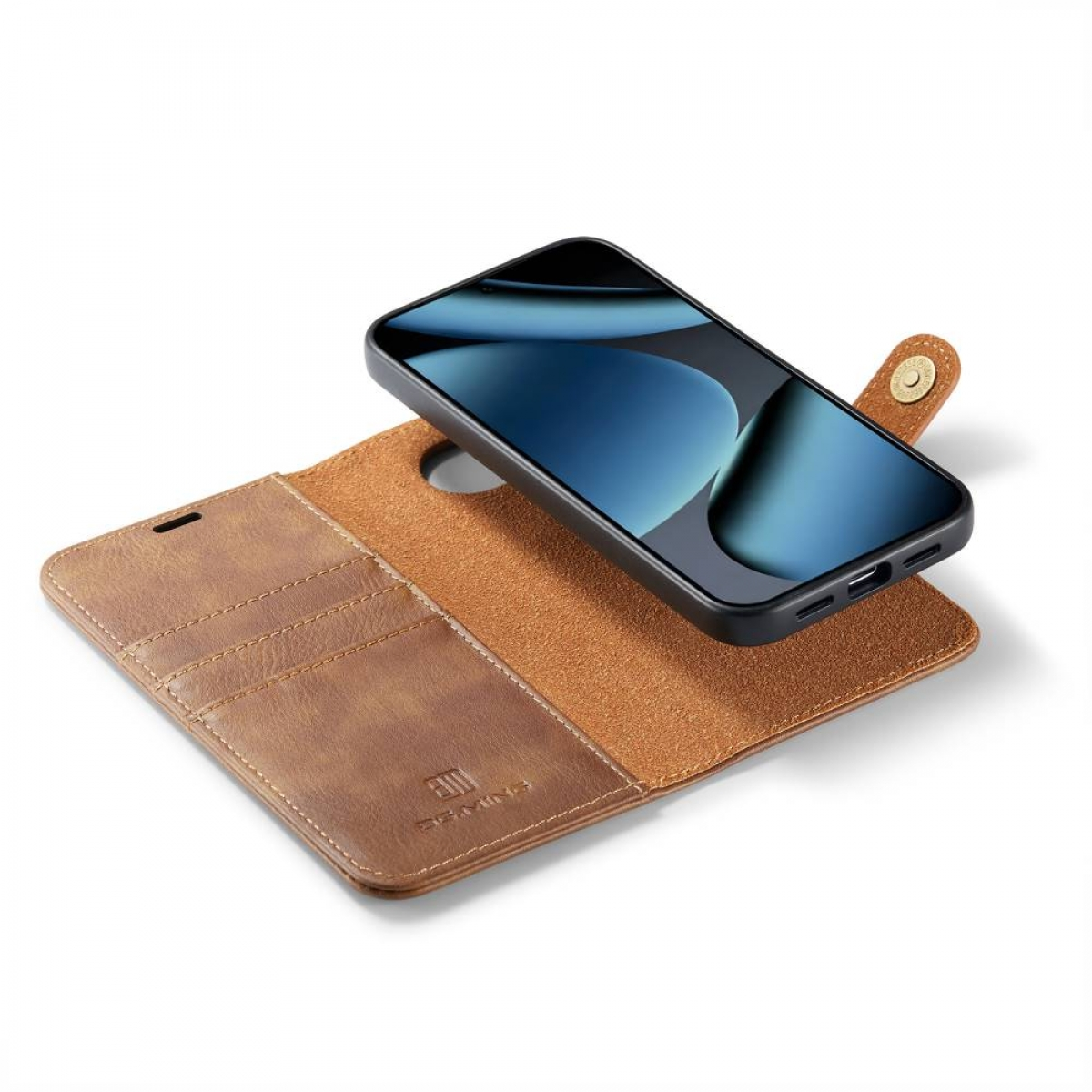 Ein braunes Leder-Flip-Etui für Handys mit integrierten Kartenfächern und einem geschlossenen schwarzen Smartphone.
