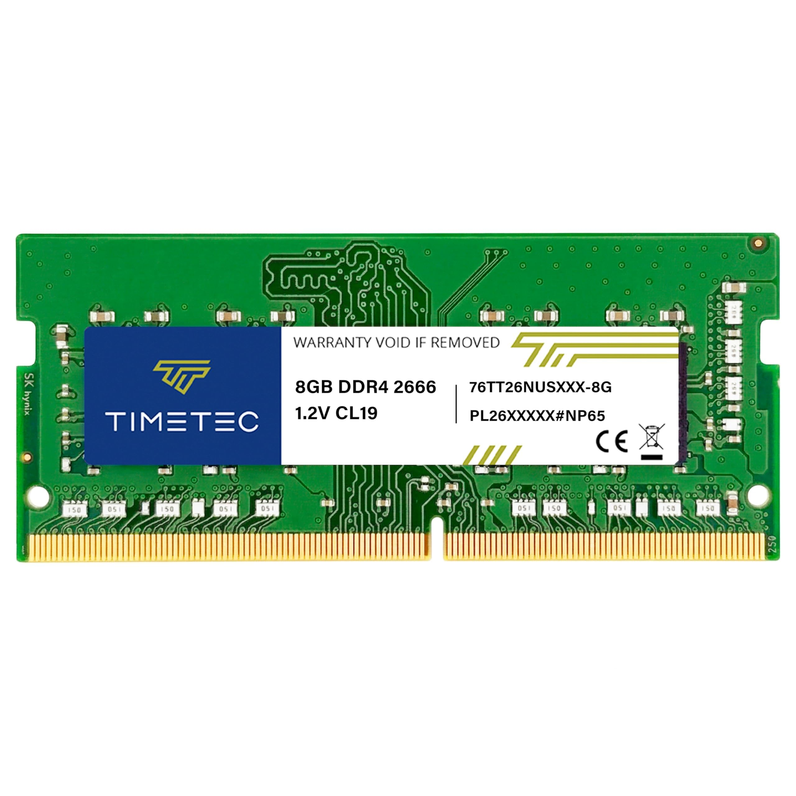 Ein grünes Timetec 8GB DDR4 2666 Laptop-RAM-Modul mit Aufkleber auf weißem Hintergrund.