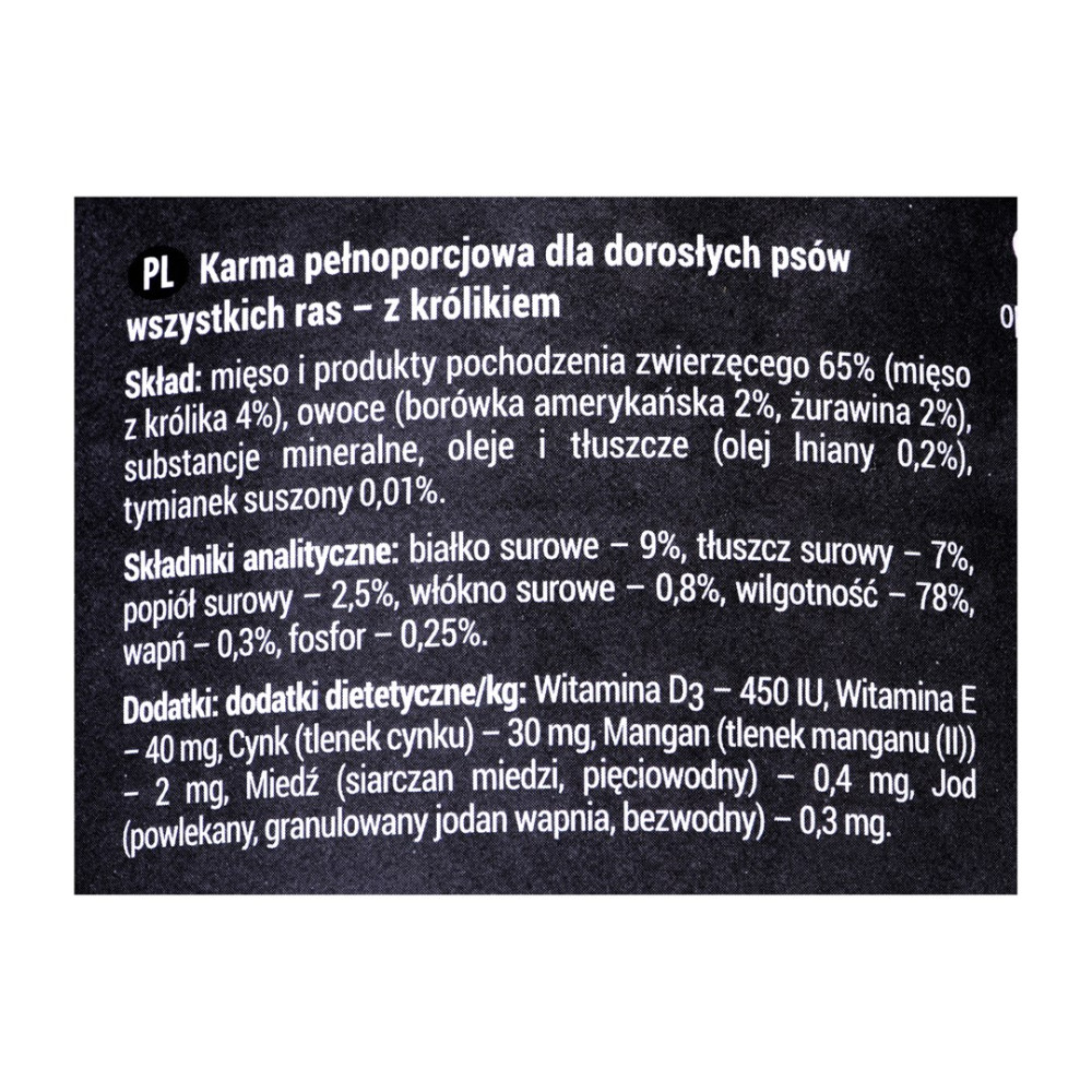 Etykieta w języku polskim z składem i wartościami odżywczymi karmy dla psa z królikiem.