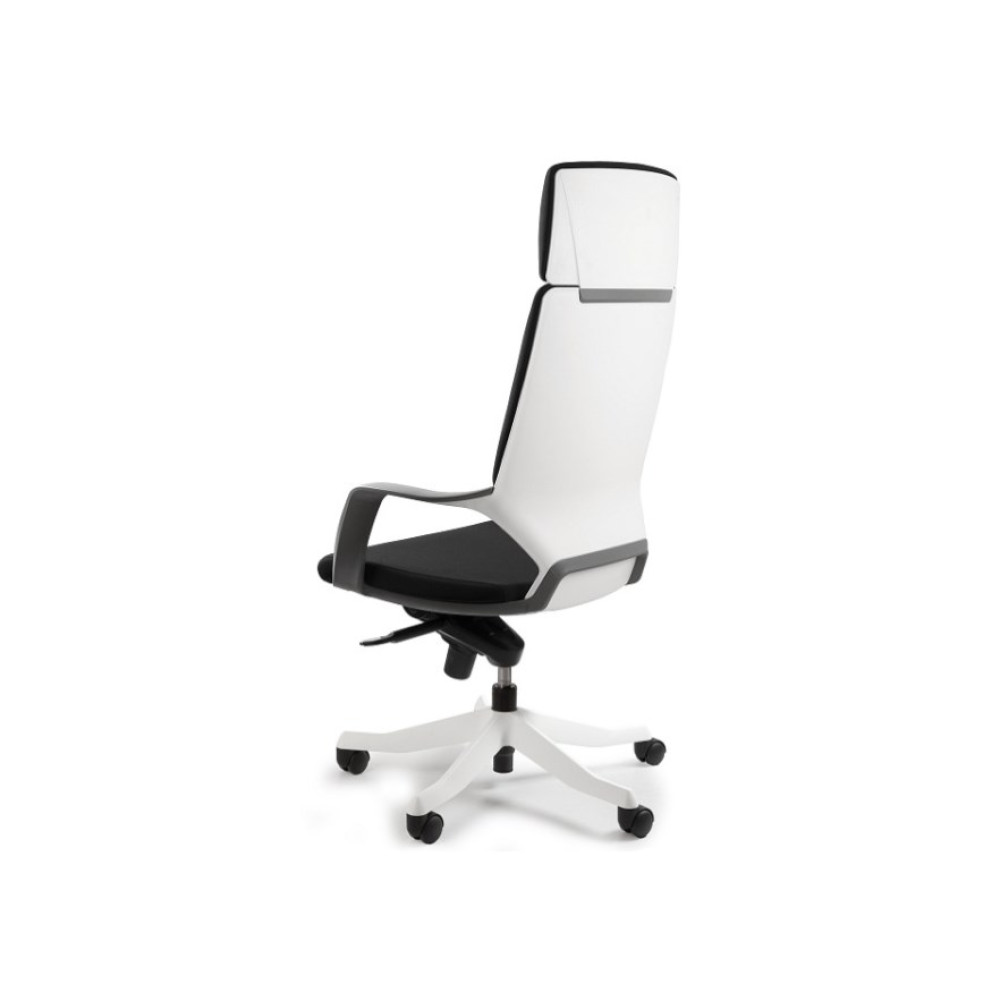 Nowoczesne ergonomiczne krzesło biurowe z białym oparciem, czarnym siedziskiem i białą pięcioramienną podstawą na kółkach.