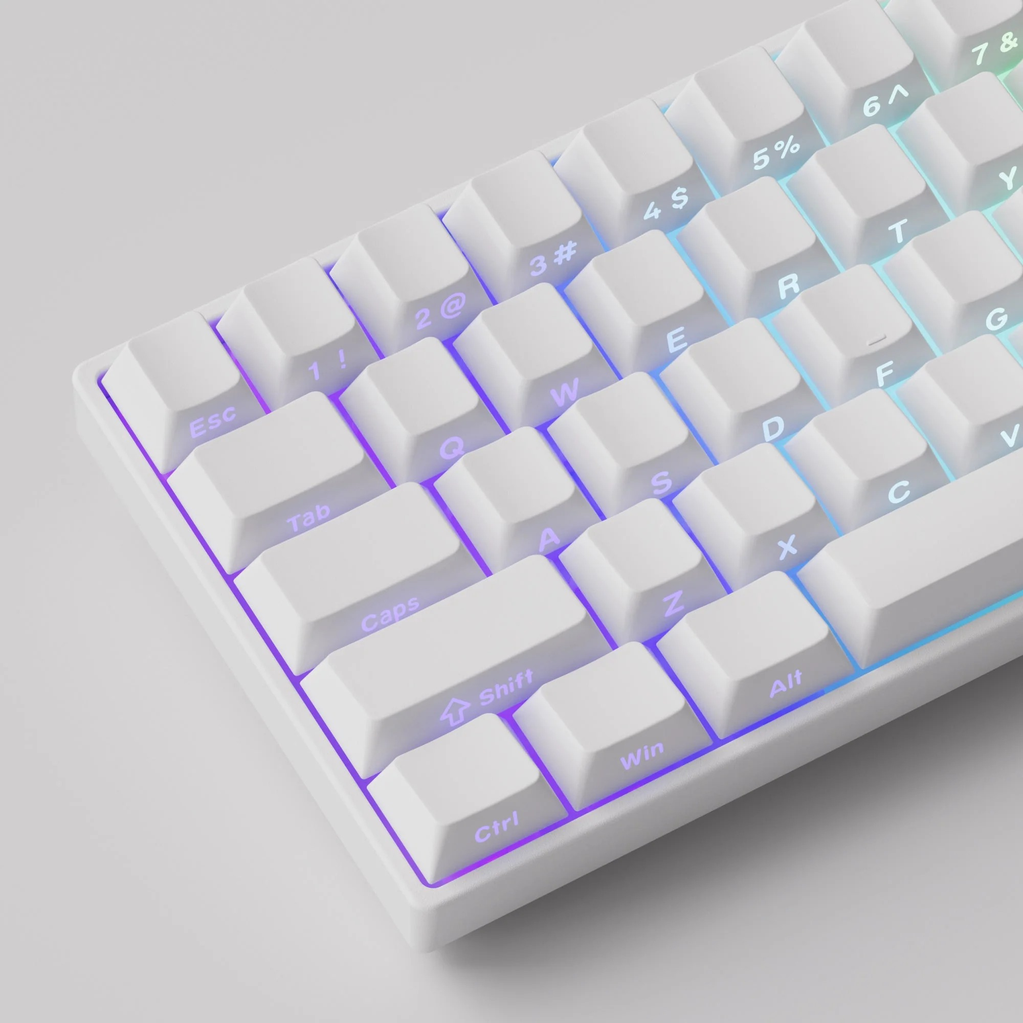 Biała klawiatura mechaniczna z miękkim, wielokolorowym podświetleniem RGB.