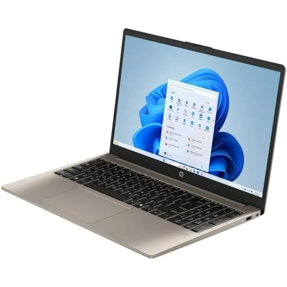Srebrny laptop z czarną klawiaturą wyświetla ekran startowy systemu Windows 11 na białym tle.