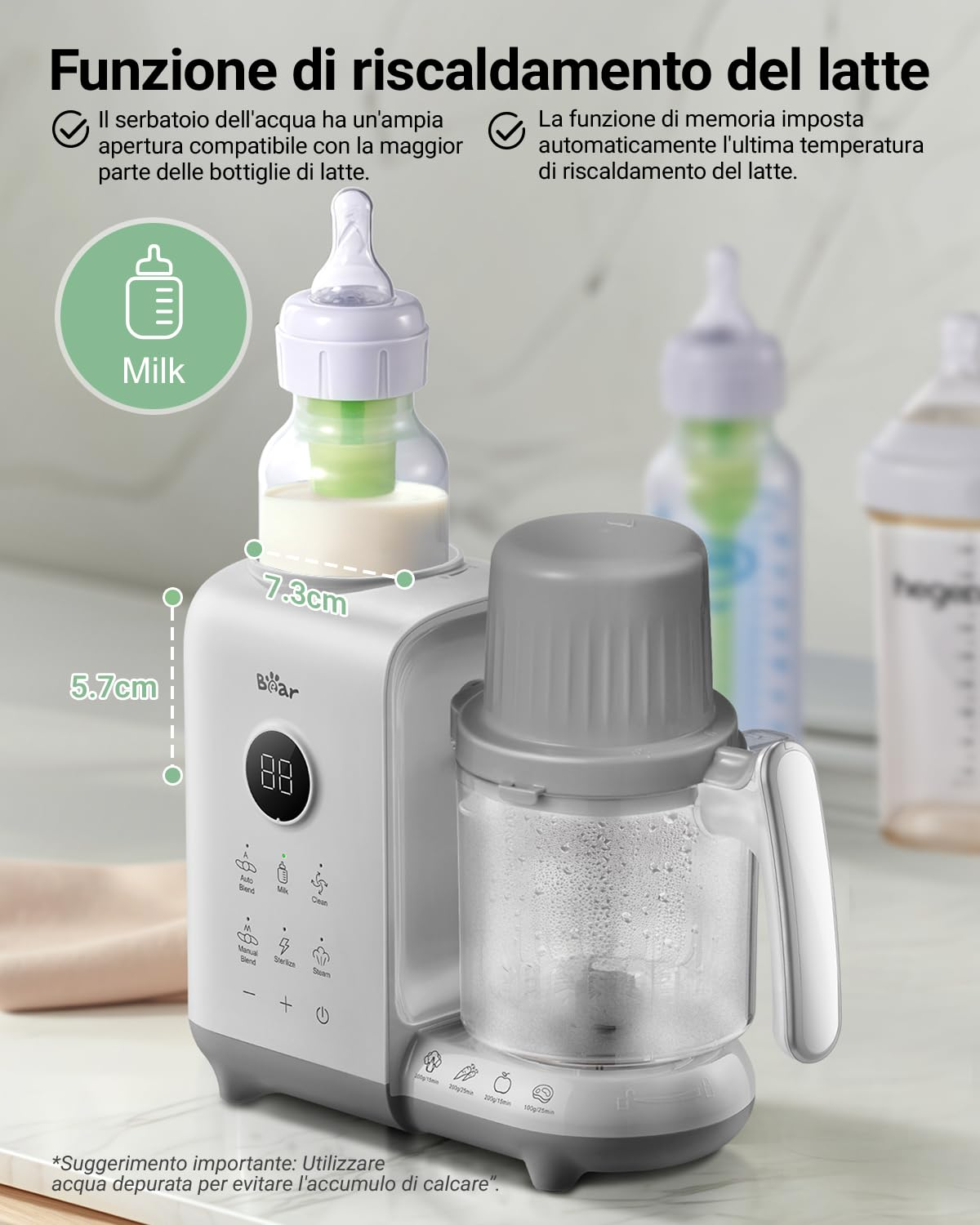 Ein weißer Milchwärmer mit Babyflasche oben und Dampfgarer daneben, mit italienischem Text.