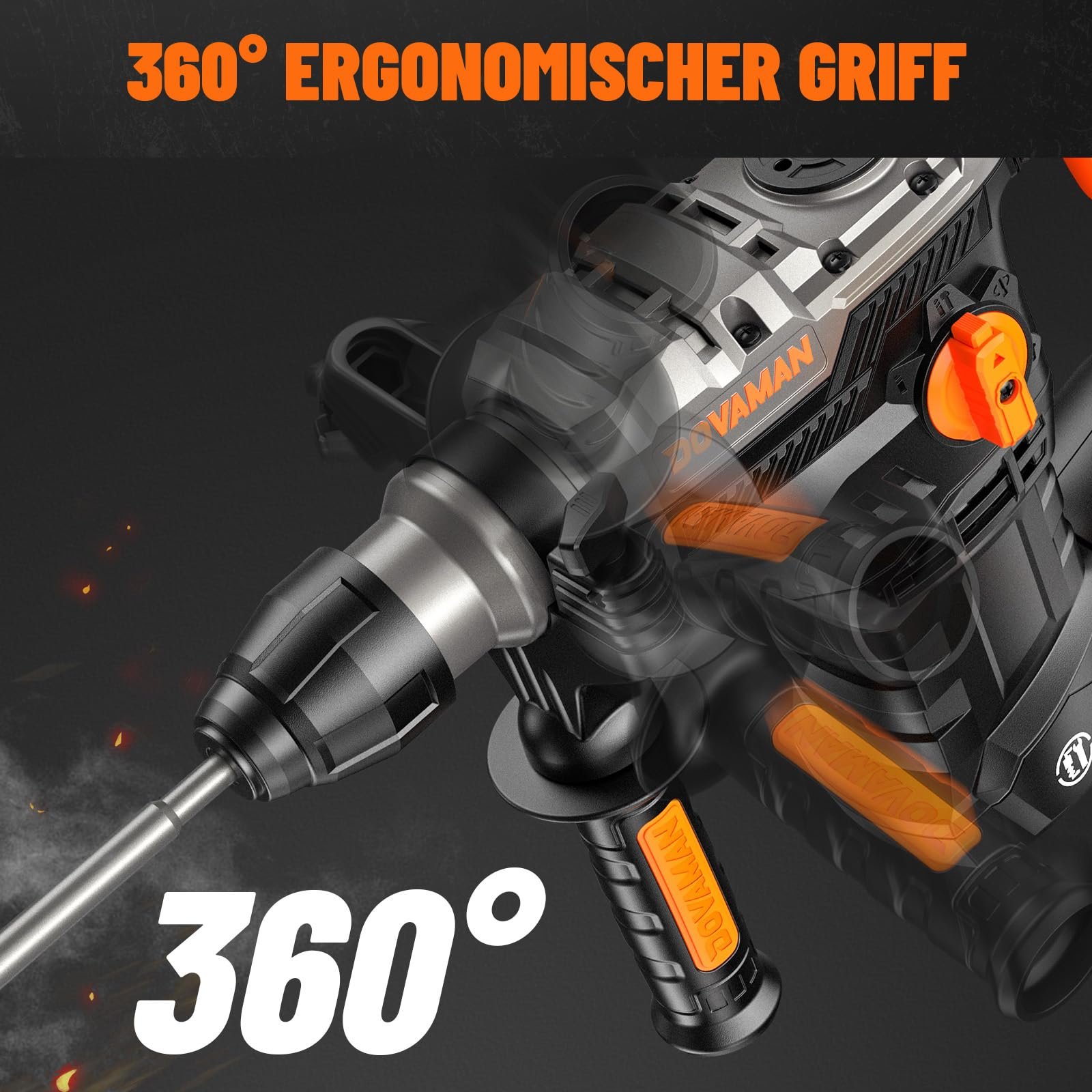 Ein schwarzer und oranger Rotationshammer mit einem 360-Grad-Ergonomiegriff vor dunklem Hintergrund.