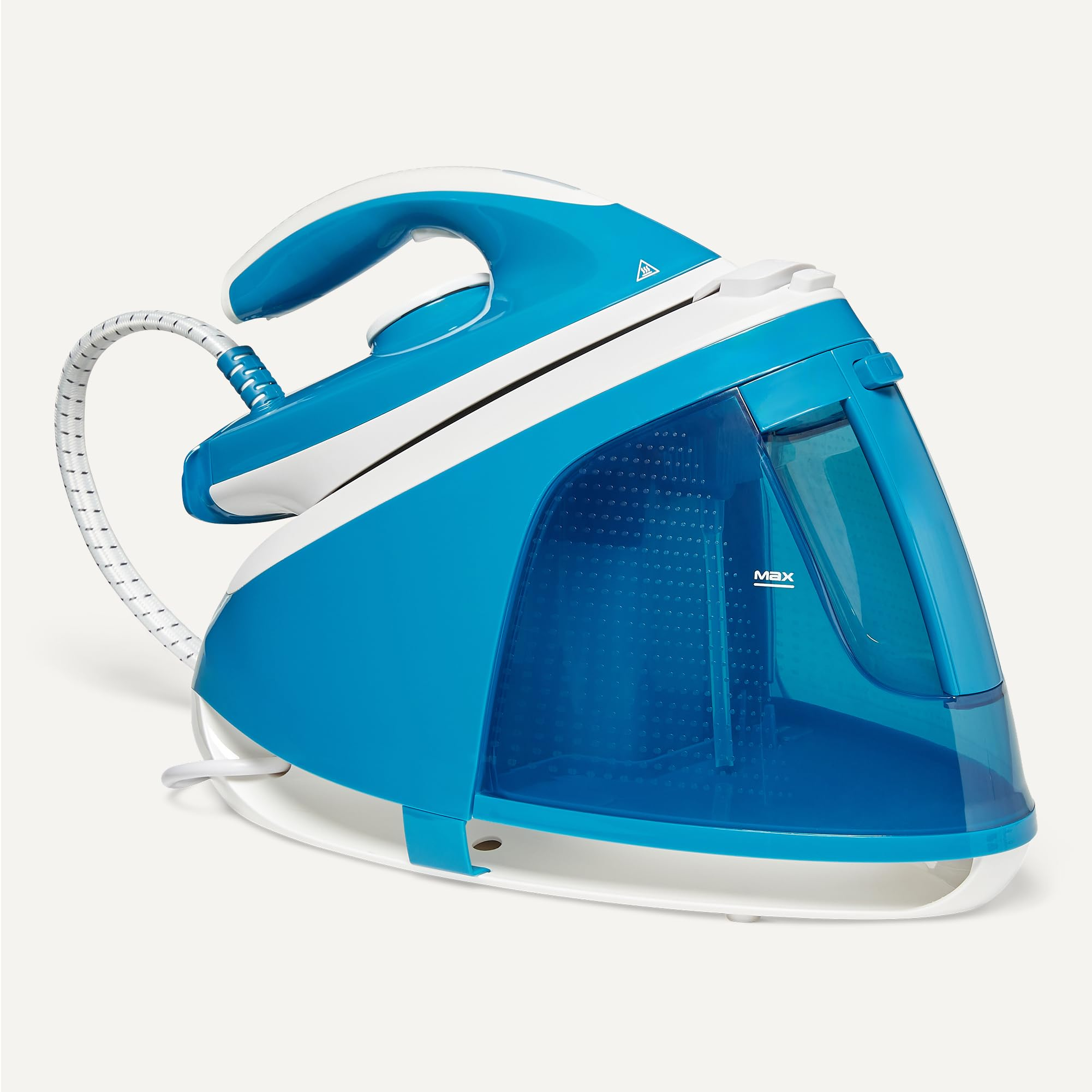 Un ferro da stiro a vapore blu e bianco con una grande base per il serbatoio dell'acqua su sfondo bianco.
