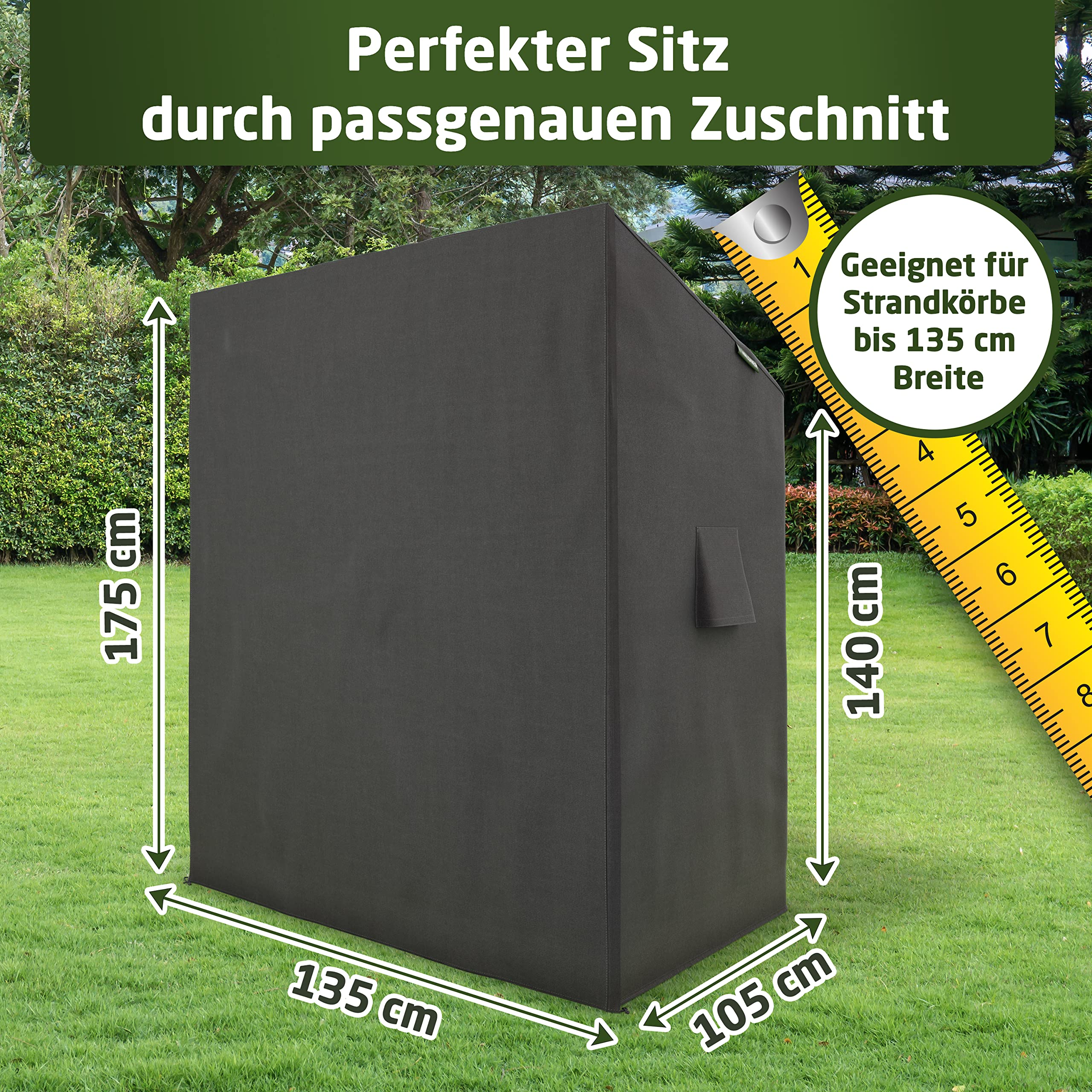 Schwarze Schutzhülle auf Rasen mit Maßangaben für Strandkörbe.