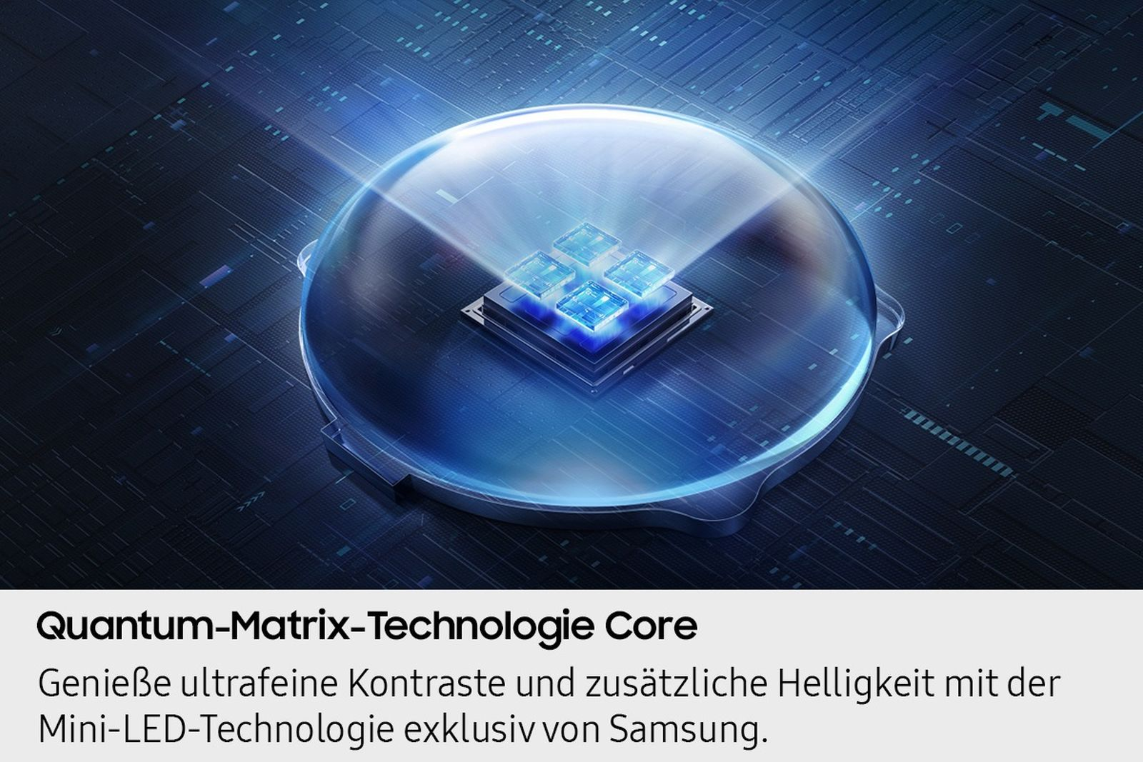 Un microchip luminoso sotto una cupola di vetro blu su sfondo tecnologico blu.