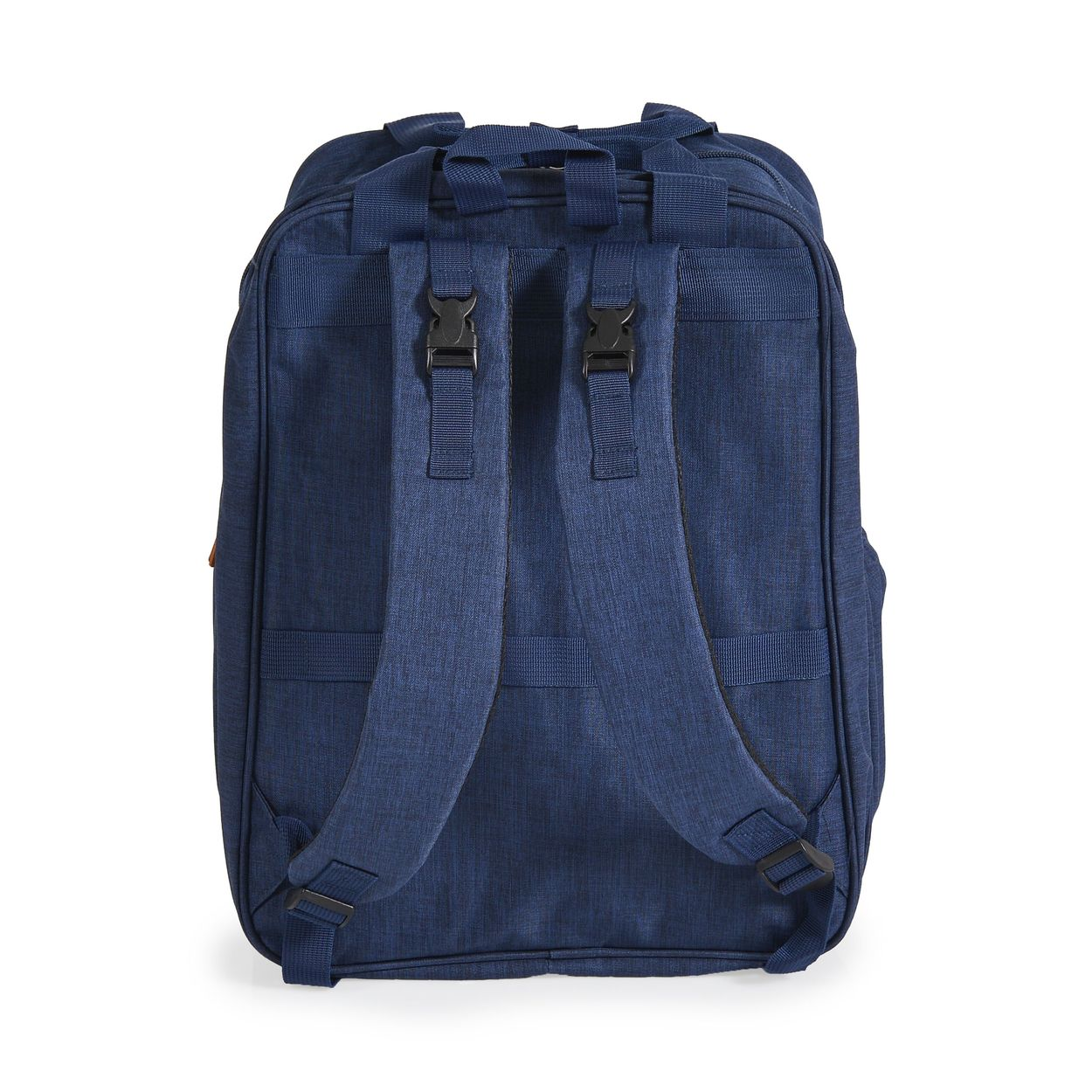 Blauer Rucksack von hinten mit verstellbaren Schultergurten und Schnallen auf weißem Hintergrund.