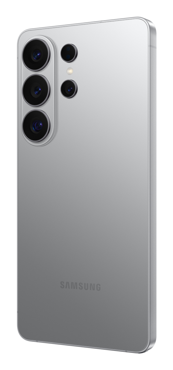Retro di uno smartphone argento con tre fotocamere verticali e il logo Samsung in basso.