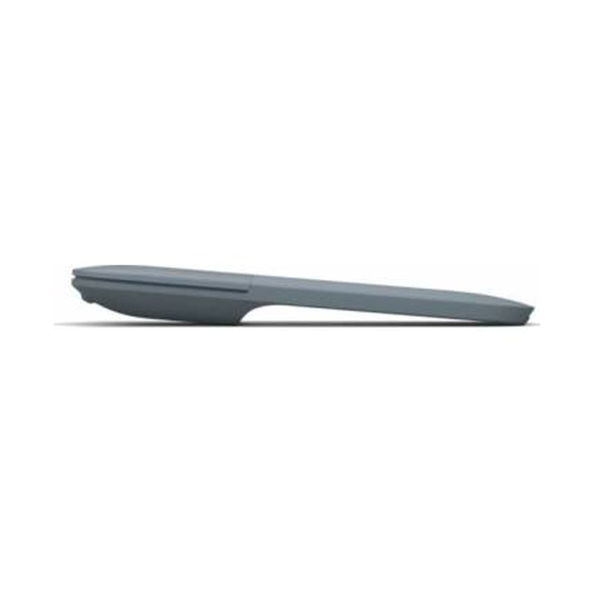 Un elegante mouse per computer grigio visto di lato su sfondo bianco.