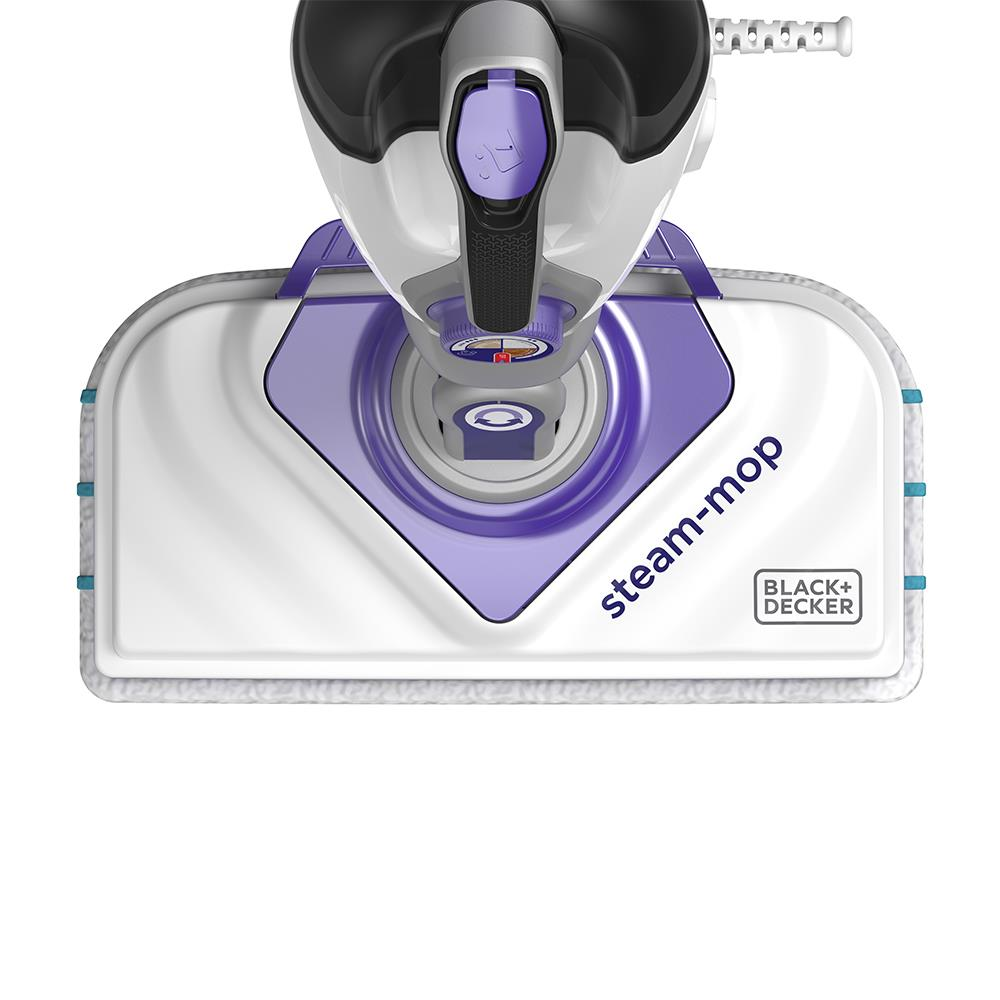 Vista inferior de una mopa a vapor blanca y morada Black+Decker con almohadilla.