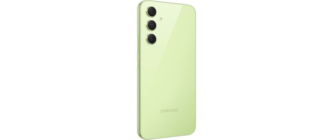 Üç dikey kameraya ve Samsung logosuna sahip açık yeşil bir akıllı telefonun arkası.