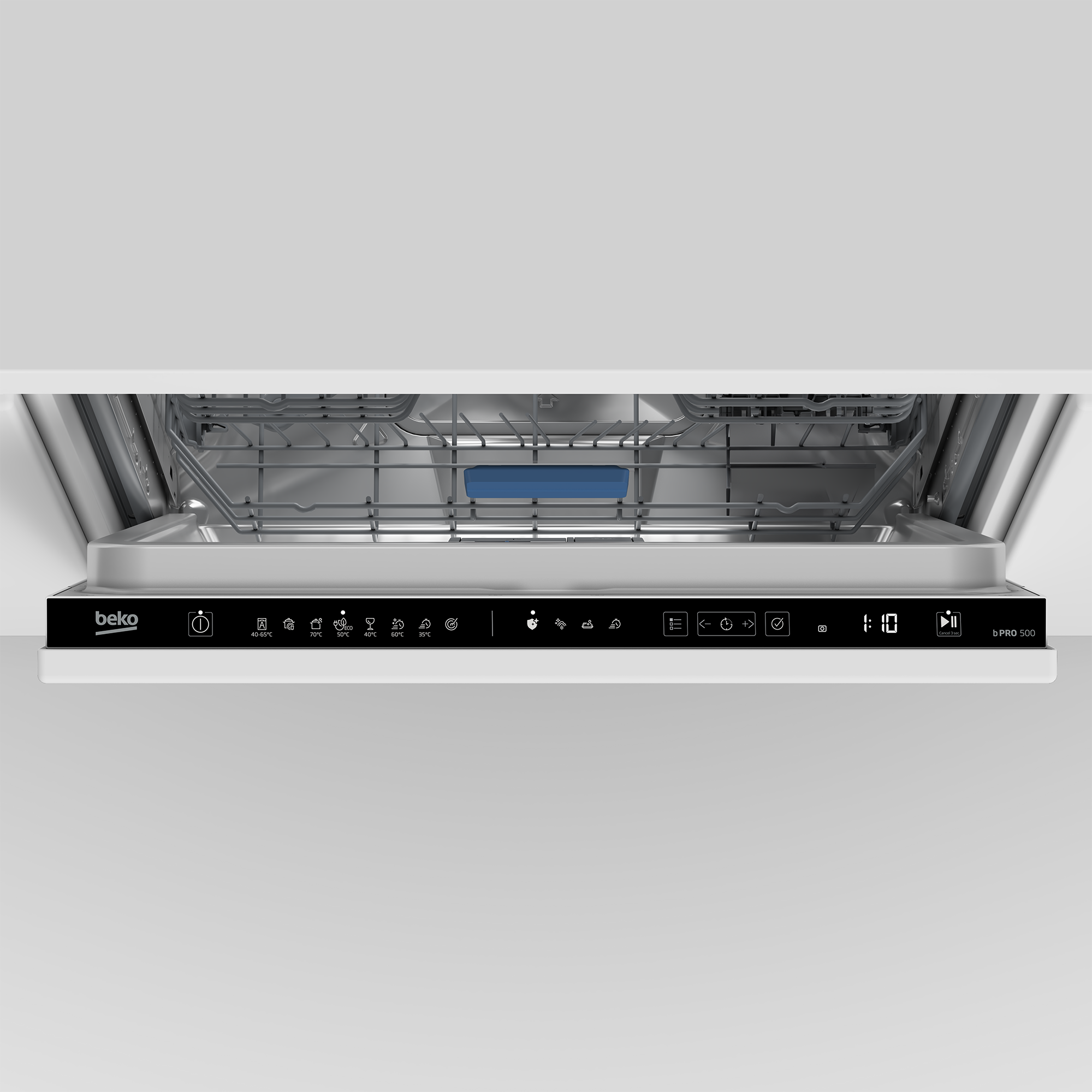 Lavastoviglie Beko b PRO 500 aperta con display digitale e cestello superiore.
