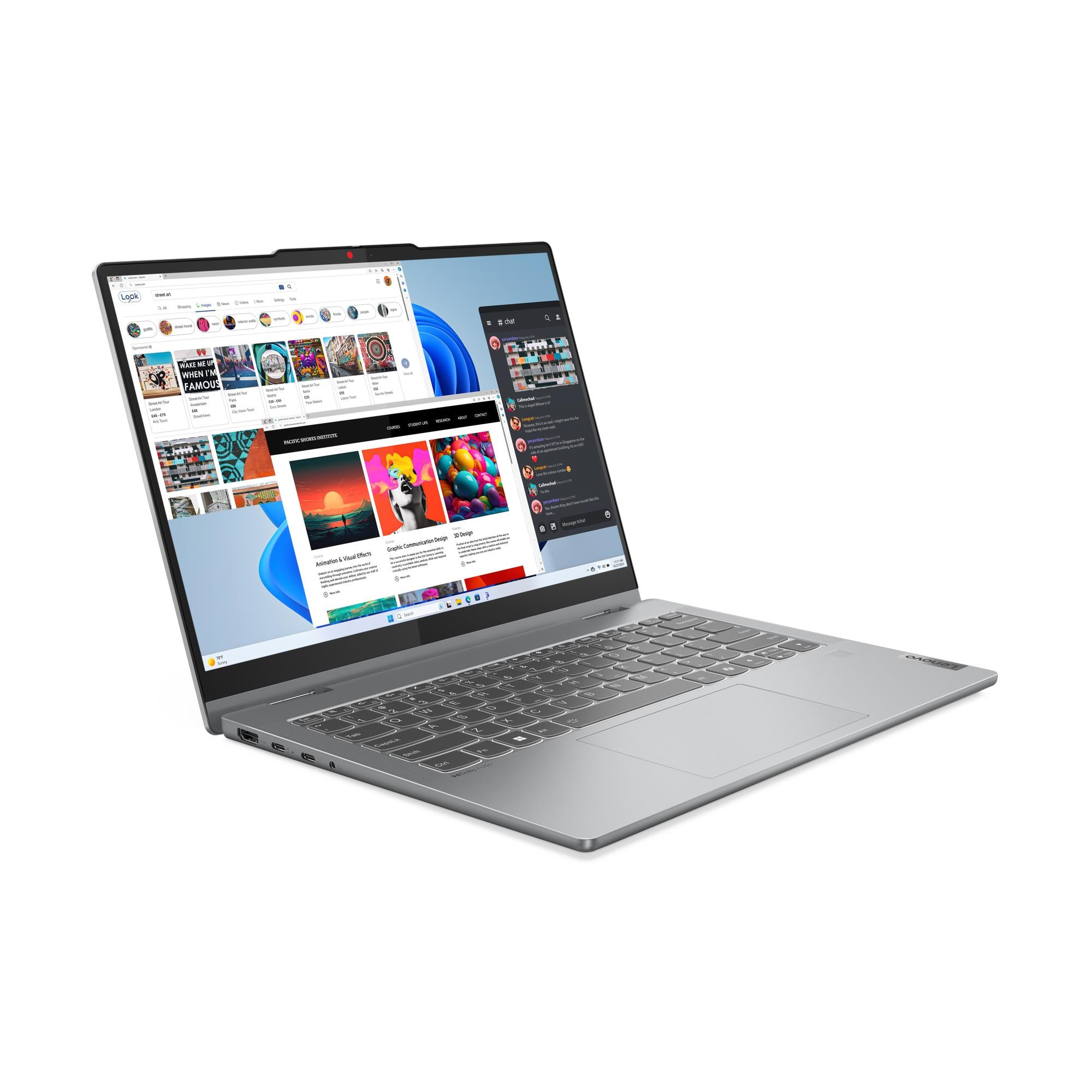 Un laptop argento con schermo aperto mostra pagine web colorate e un'applicazione di chat su uno sfondo bianco.