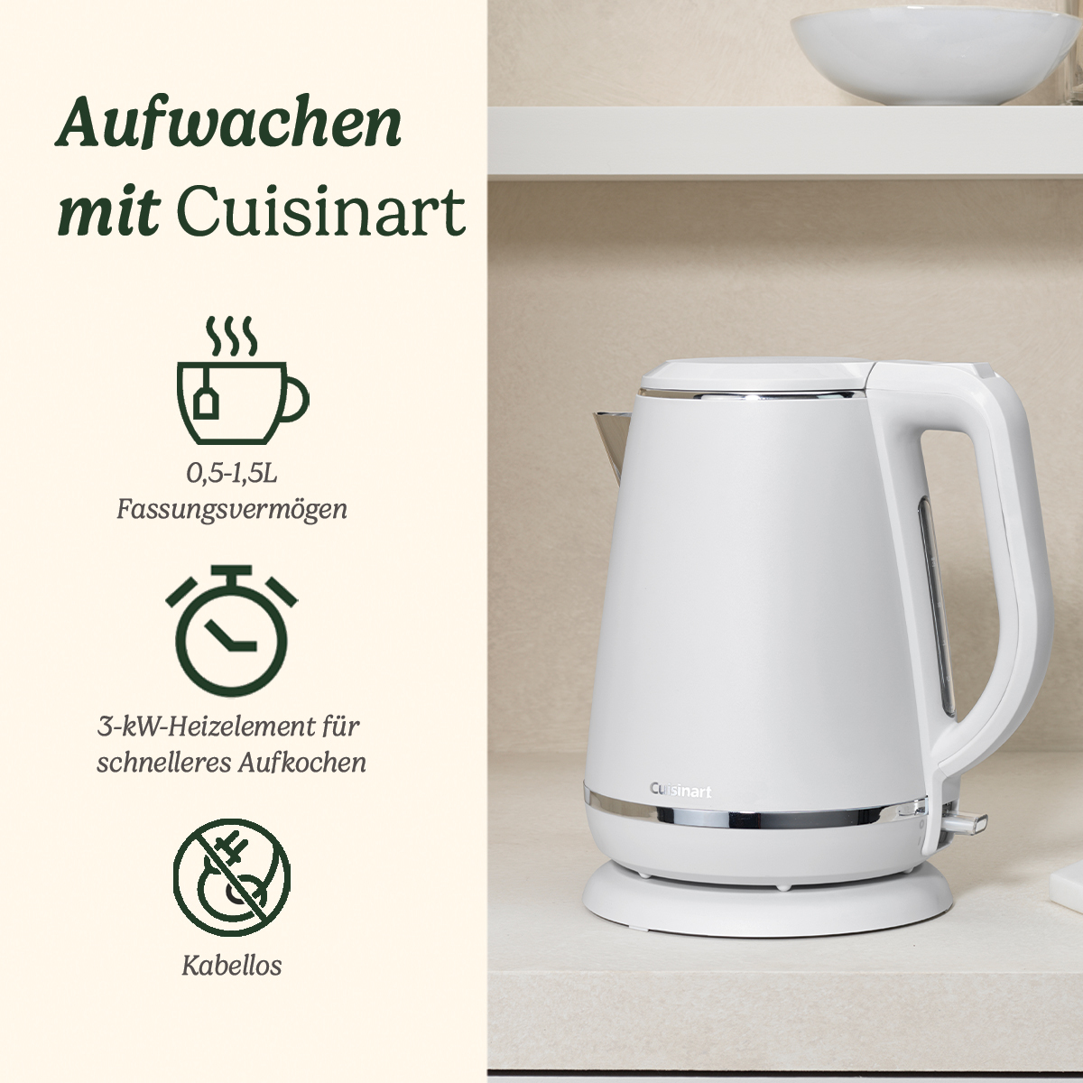 Ein weißer Cuisinart Wasserkocher steht auf einer Küchenarbeitsplatte neben Text und Icons.
