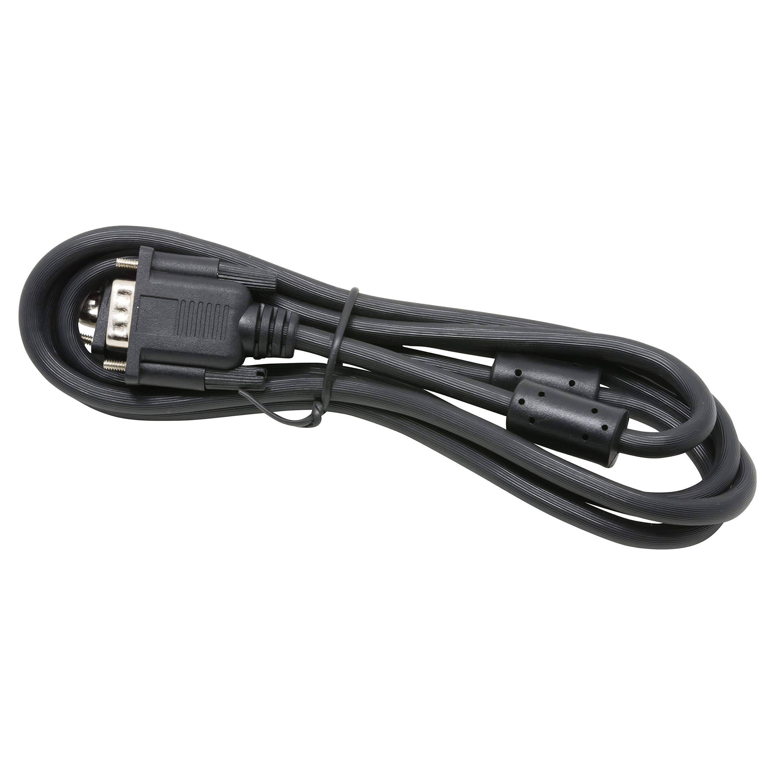 Un cable VGA negro enrollado con conectores sobre un fondo blanco.