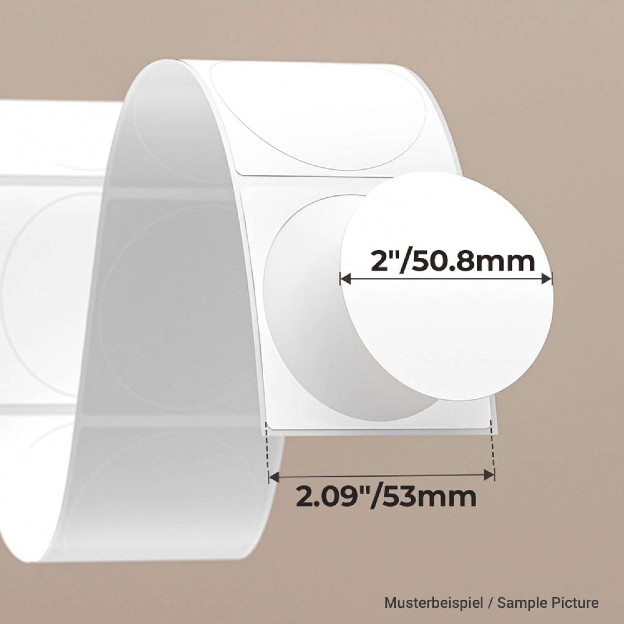 Eine Rolle mit weißen runden Etiketten und Maßangaben in Zoll und Millimeter.