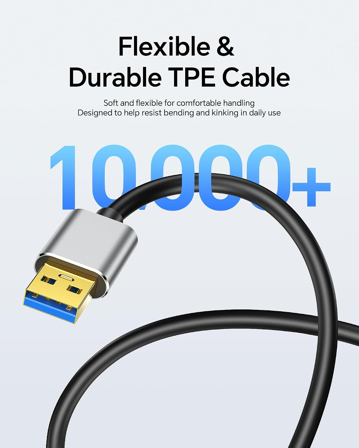 Ein langlebiges, schwarzes TPE-USB-Kabel mit Metallstecker vor blauem Text.