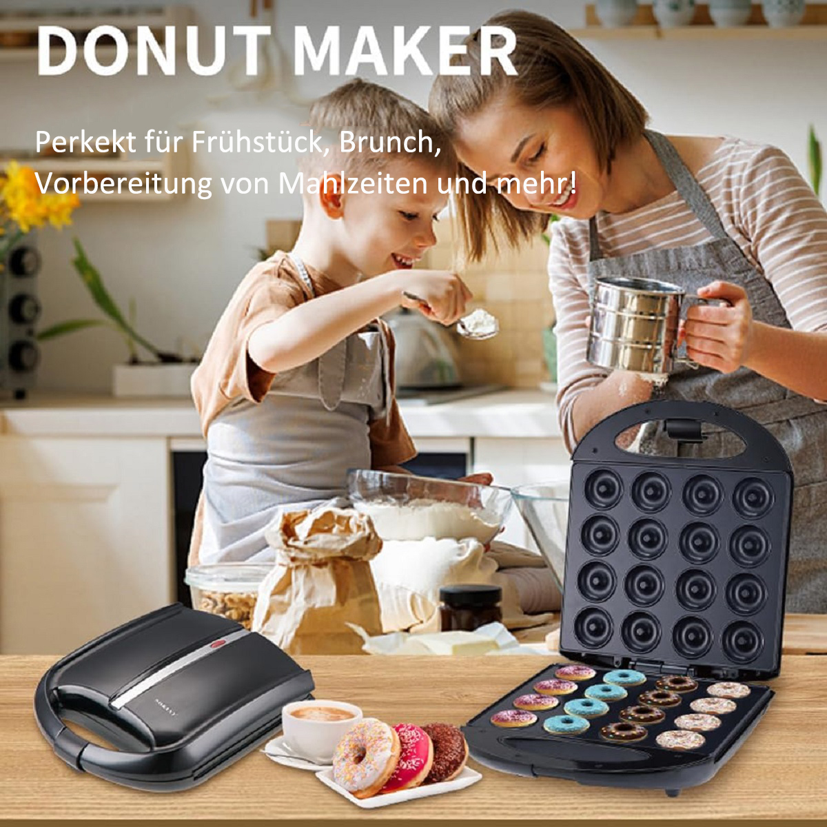 Eine Mutter und ihr Sohn backen gemeinsam in einer Küche Donuts mit einem elektrischen Donut-Maker.