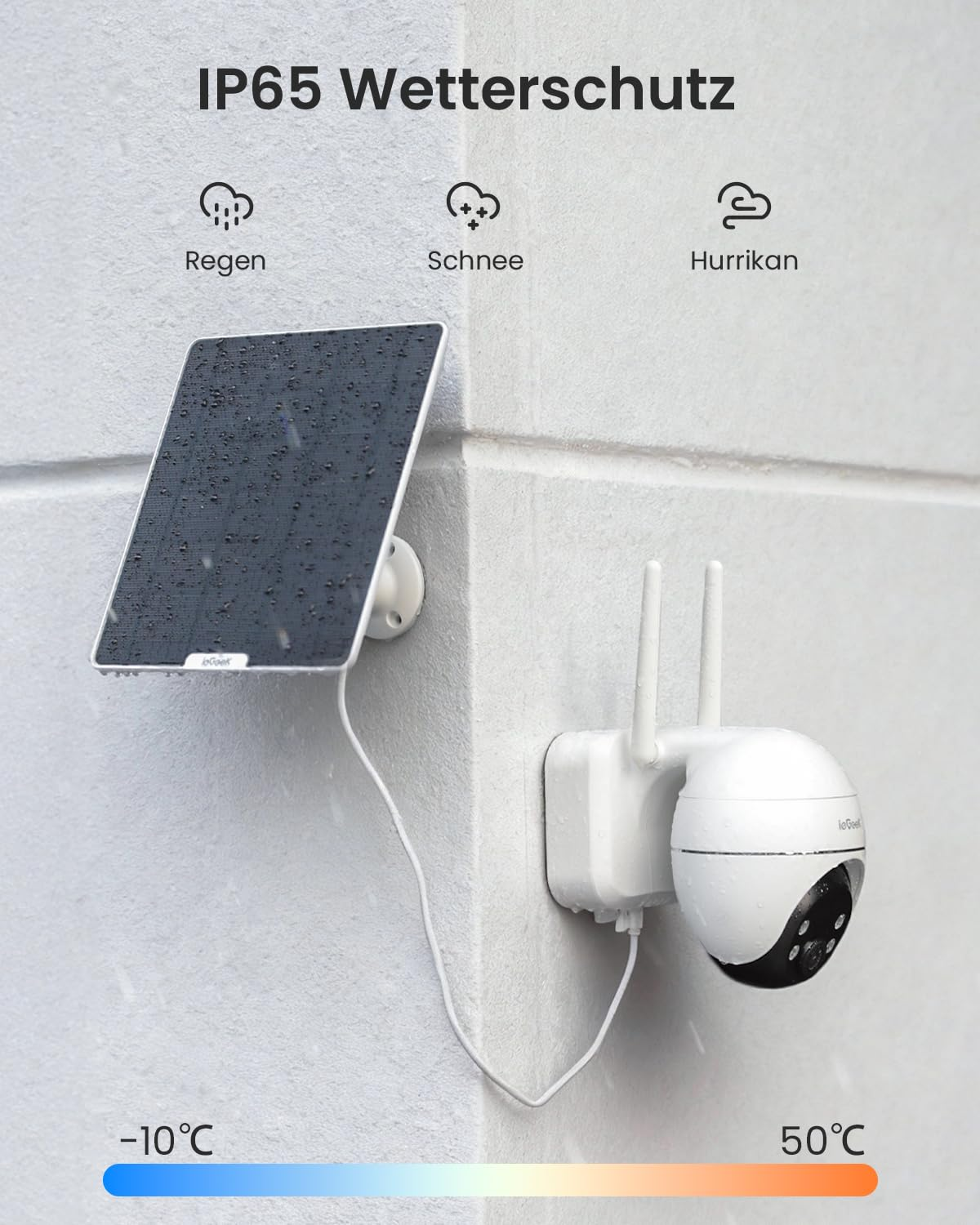 Telecamera di sicurezza resistente alle intemperie con pannello solare su muro bianco, IP65.