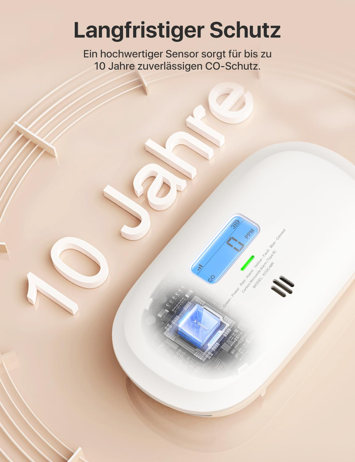Détecteur de CO blanc avec écran numérique et puce interne visible, annoncé avec 10 ans de protection.