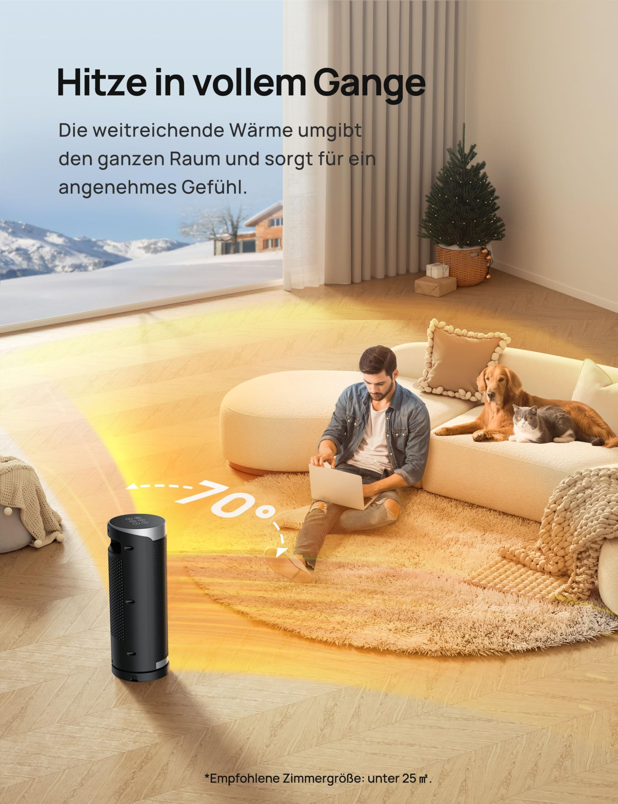 Ein Mann sitzt mit Laptop auf einem Teppich, neben ihm ein Hund und eine Katze, während ein Heizlüfter Wärme im Raum verteilt.
