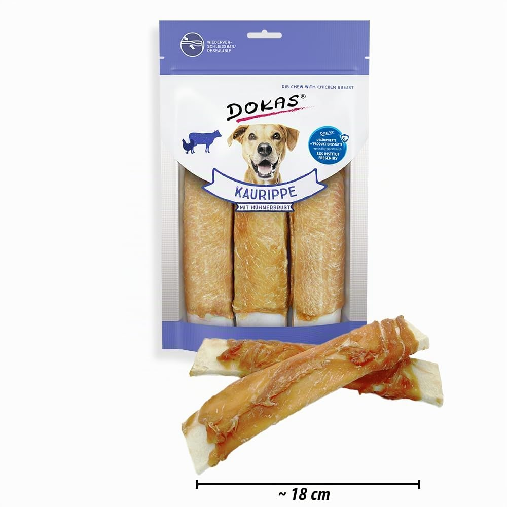 Dokas Kaurippe Hühnerbrust: Eine Packung Kausnacks mit zwei entnommenen Stücken und einer Länge von ca. 18 cm.