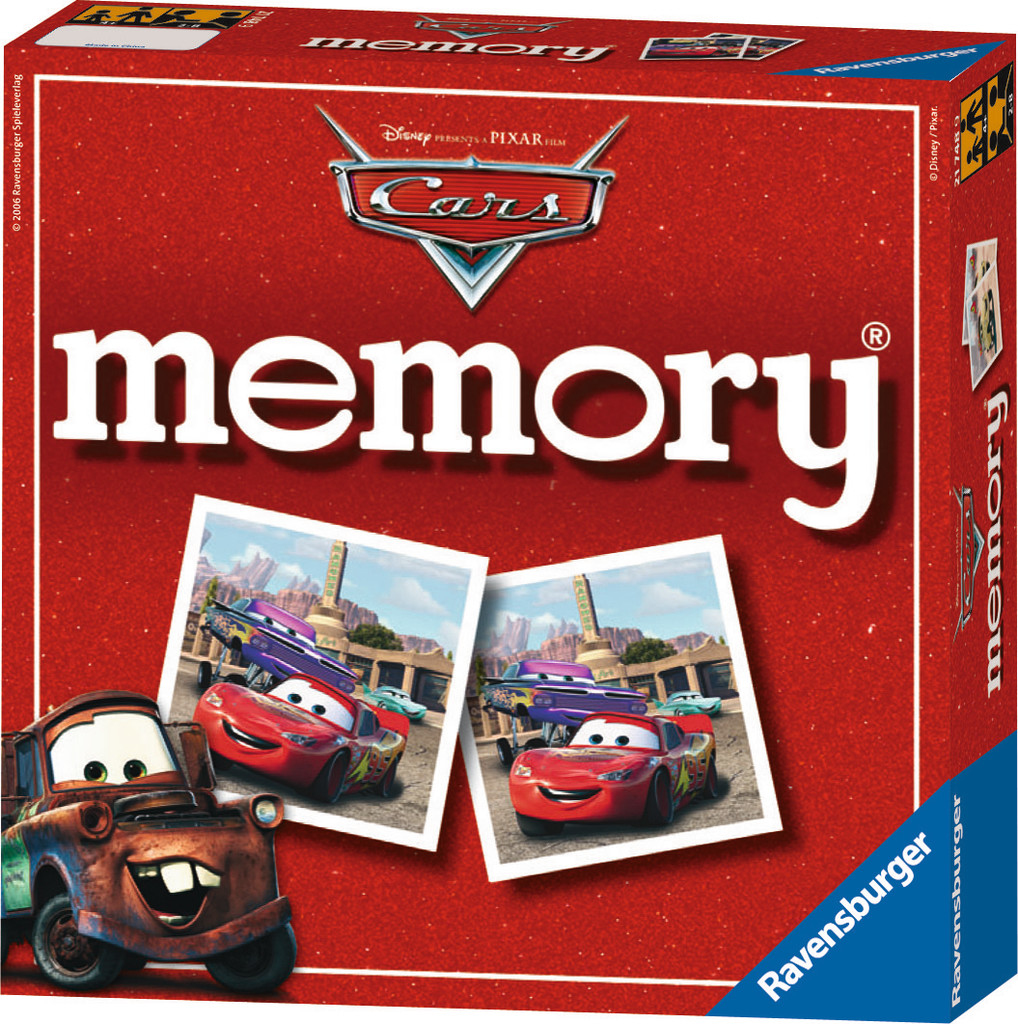 Rotes Ravensburger Cars Memory Brettspiel mit Bildern von Lightning McQueen und Mater auf der Schachtel.