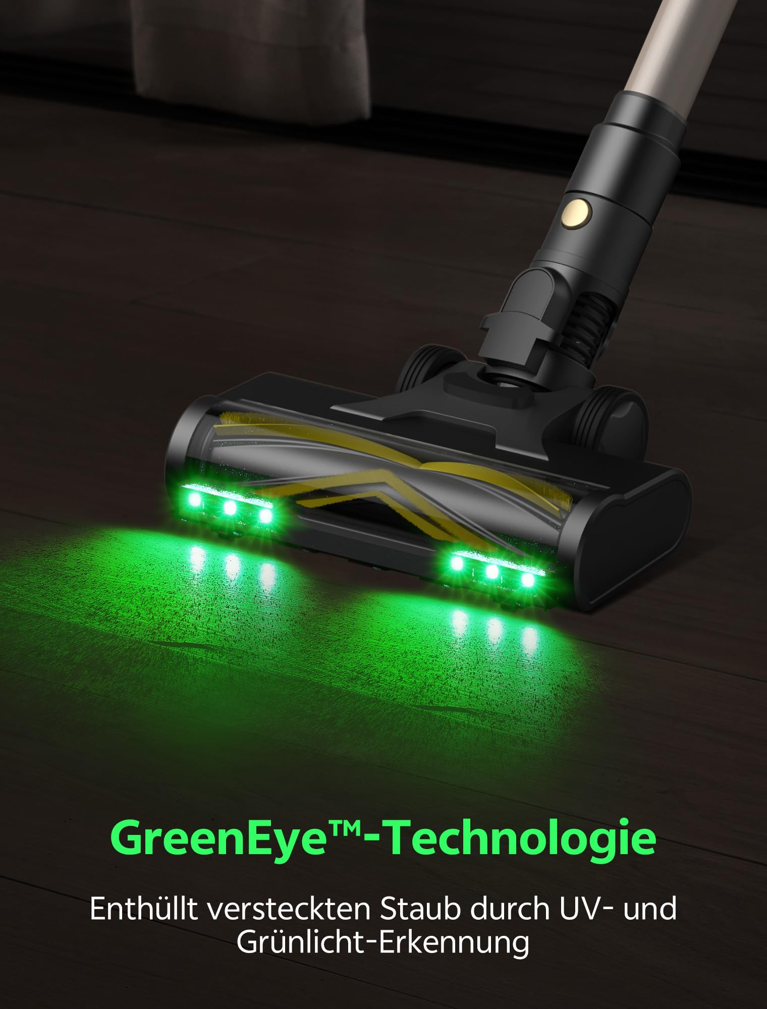 Una testa di aspirapolvere con luci LED verdi su un pavimento in legno scuro illumina la polvere.
