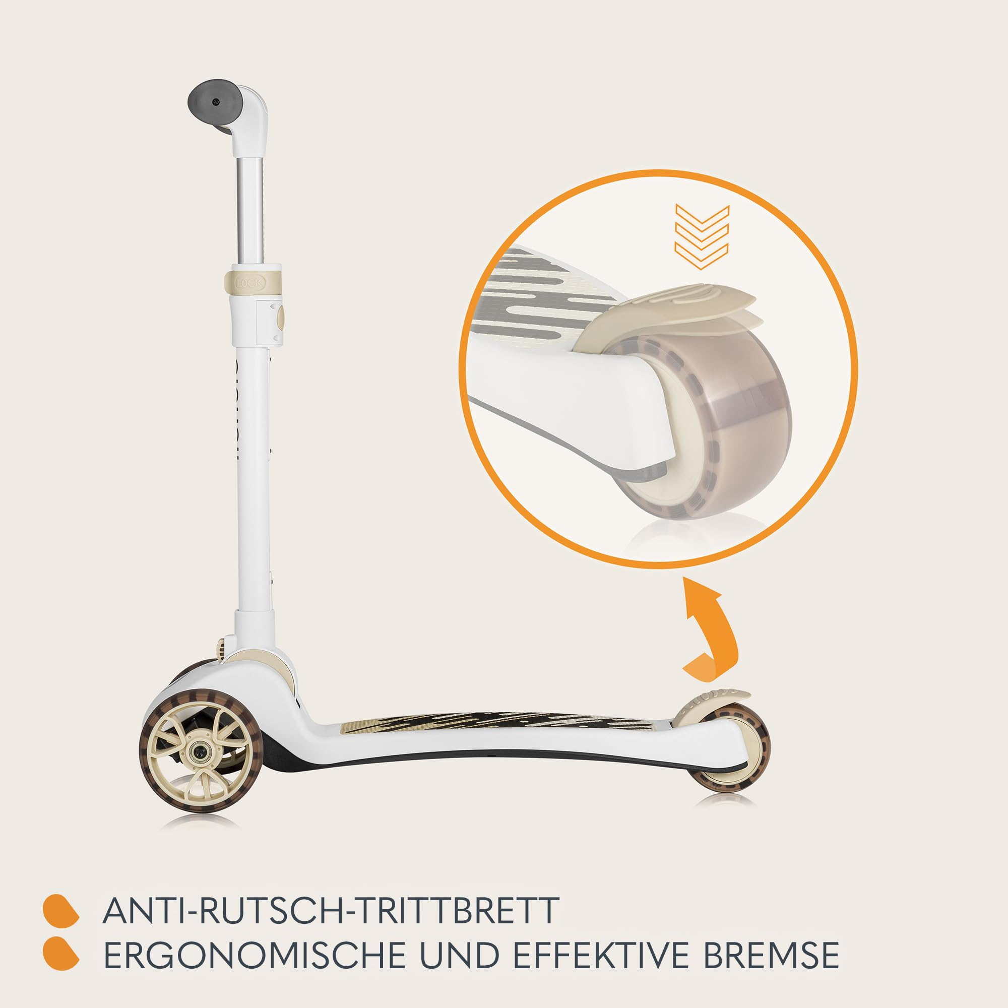 Ein weißer Kinderroller mit Anti-Rutsch-Trittbrett und einer effektiven Bremse am Hinterrad.