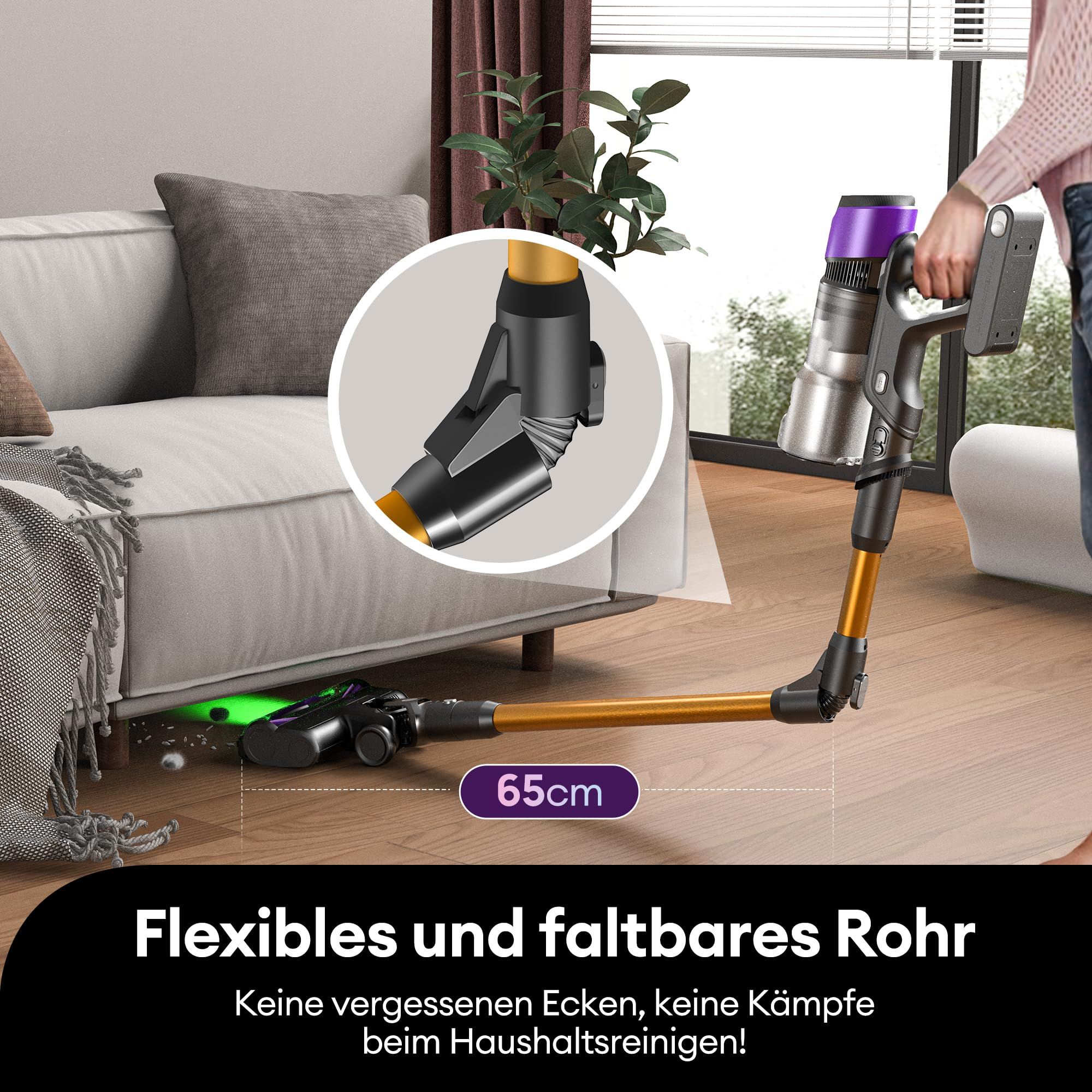 Un aspirateur sans fil avec un tube flexible et pliable nettoie sous un canapé.