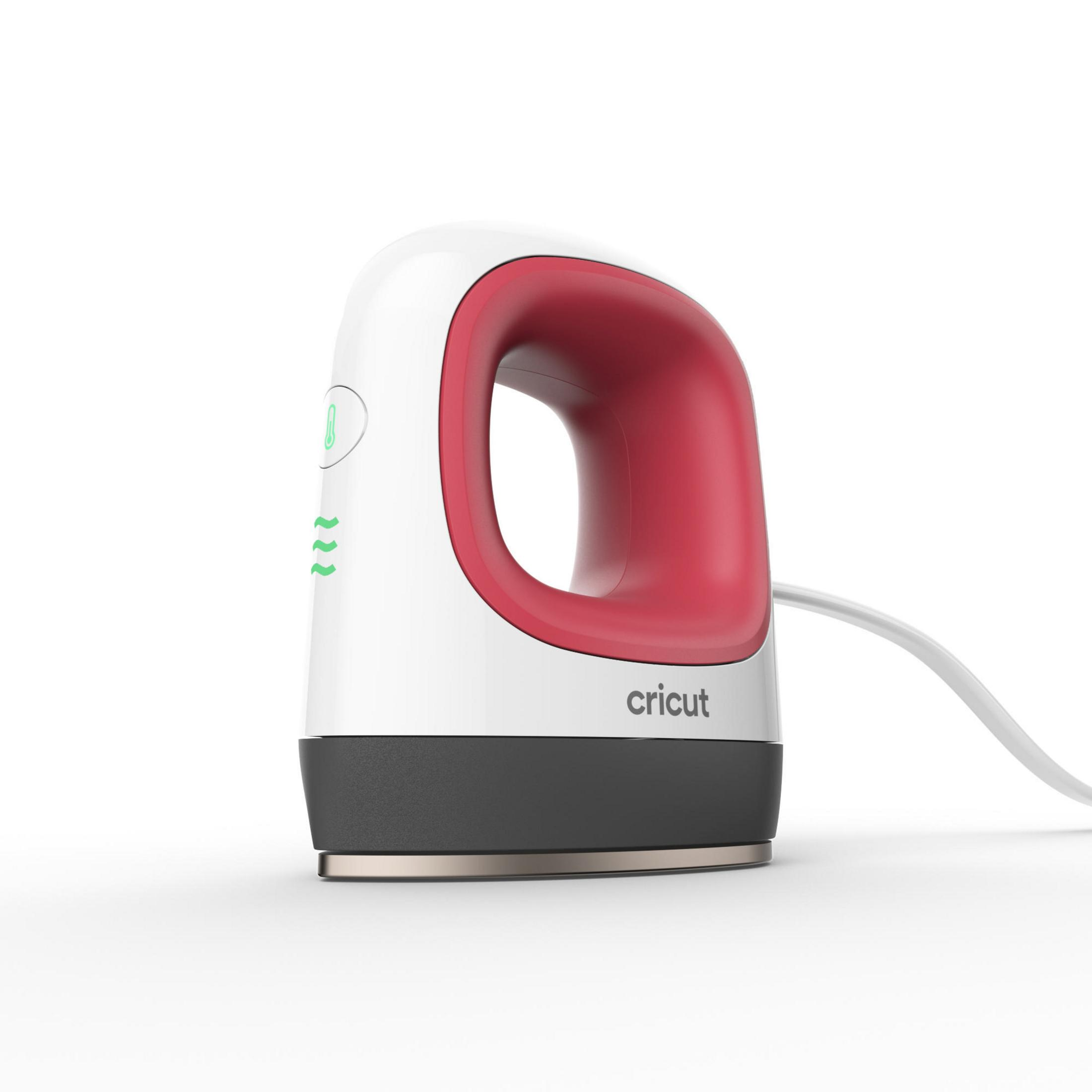 Eine weiße und rote Cricut EasyPress Mini-Heißpresse mit weißem Netzkabel auf weißem Hintergrund.