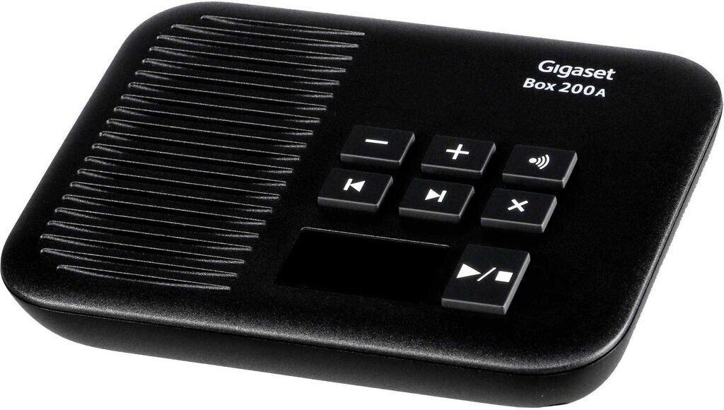 Gigaset Box 200A negra con botones de volumen, reproducción y silencio sobre fondo blanco.