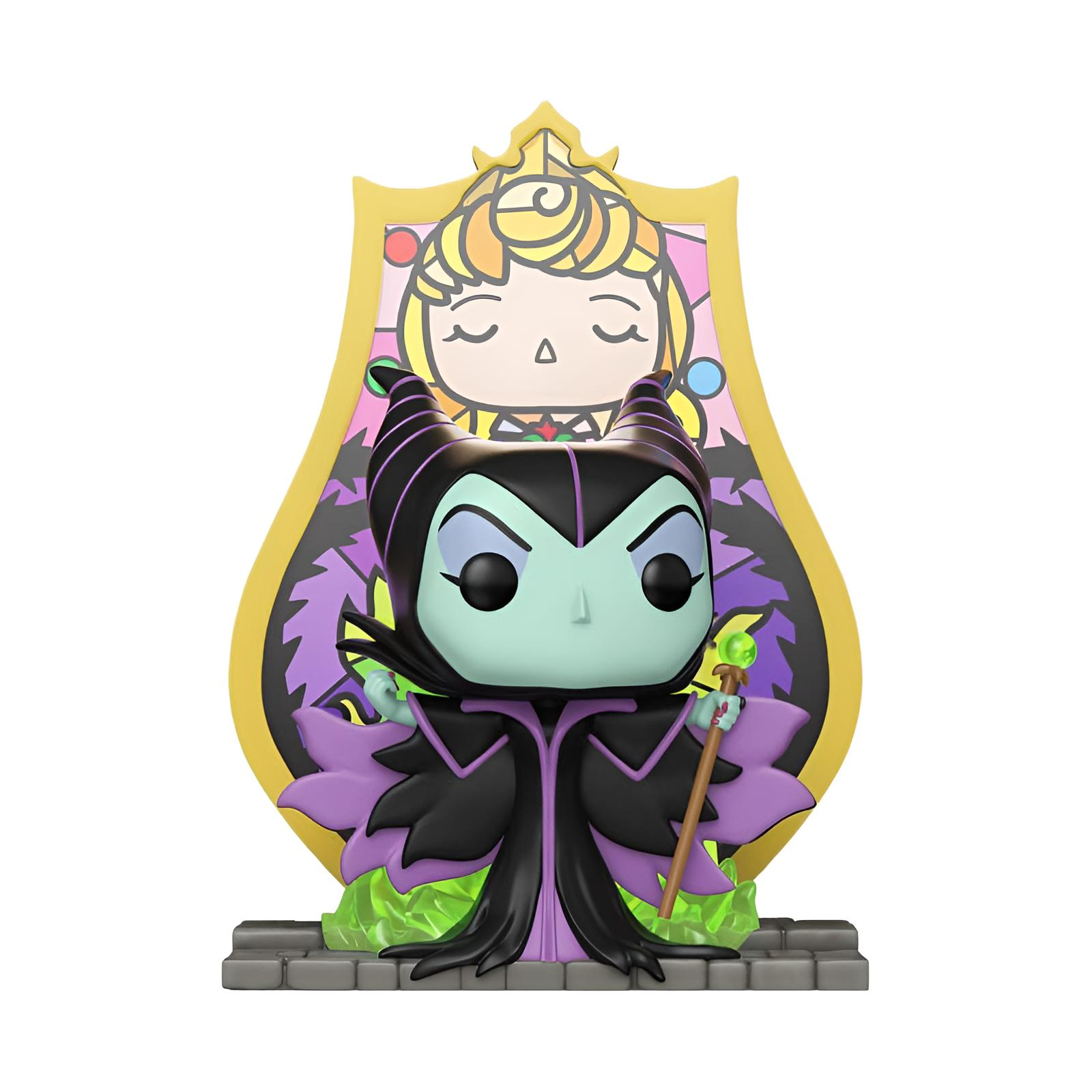 Figura de Funko Pop de Maléfica frente a una vidriera que representa a Aurora.