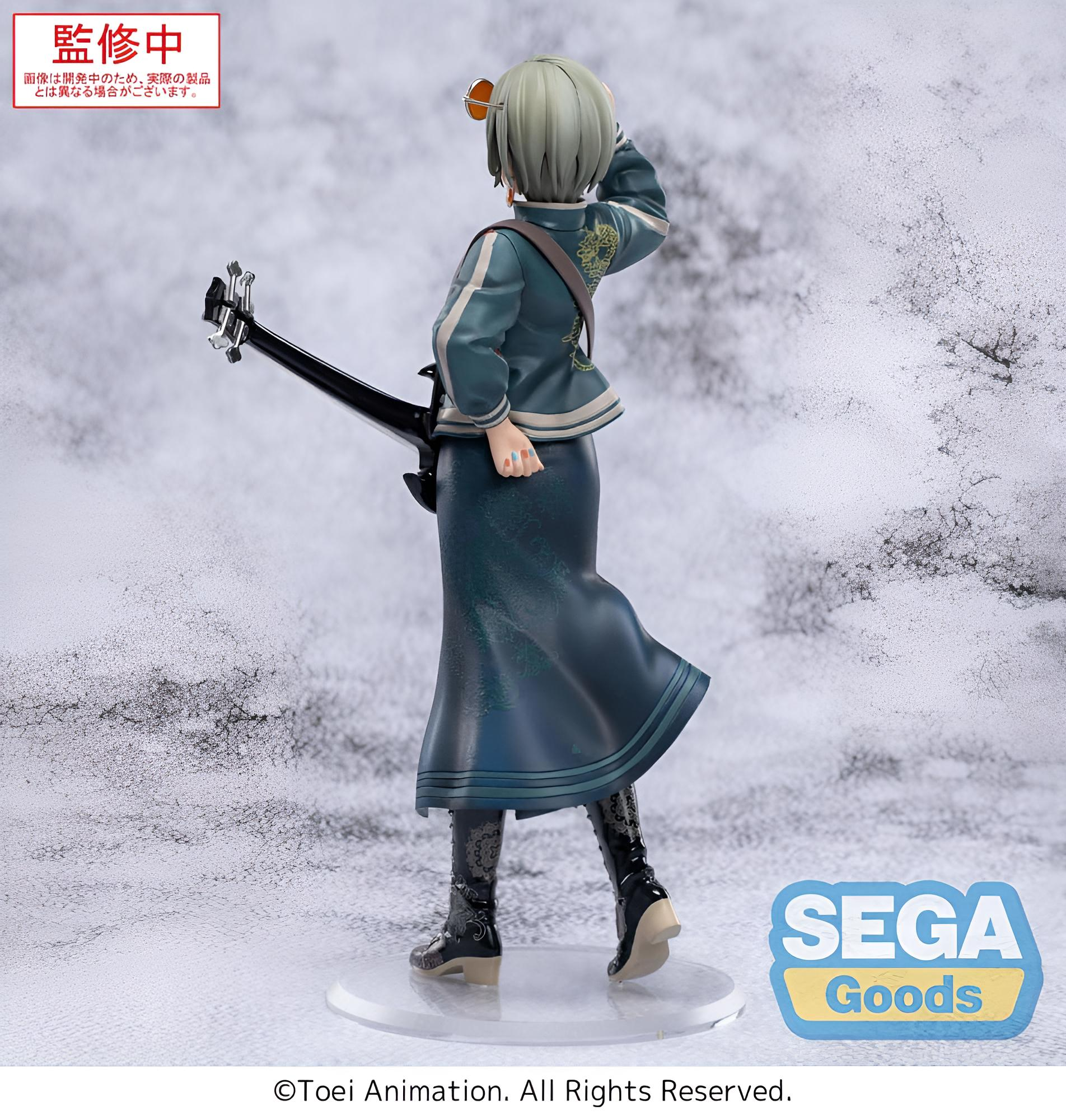 Rückansicht einer Anime-Figur mit E-Bass vor grauem, strukturiertem Hintergrund.