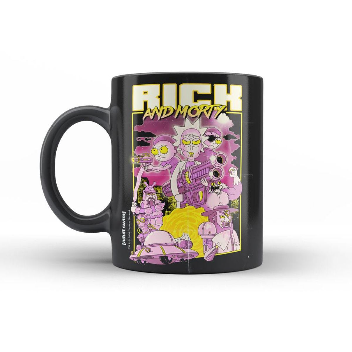Una taza de cerámica negra presenta un gráfico de Rick y Morty en tonos morados y amarillos con personajes y una nave.
