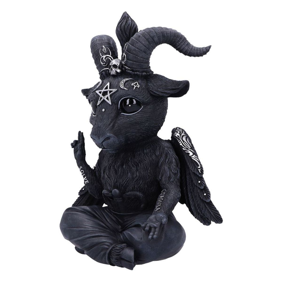 Una estatuilla negra de Baphomet con cuernos, alas y símbolos de pentagrama sobre fondo blanco.
