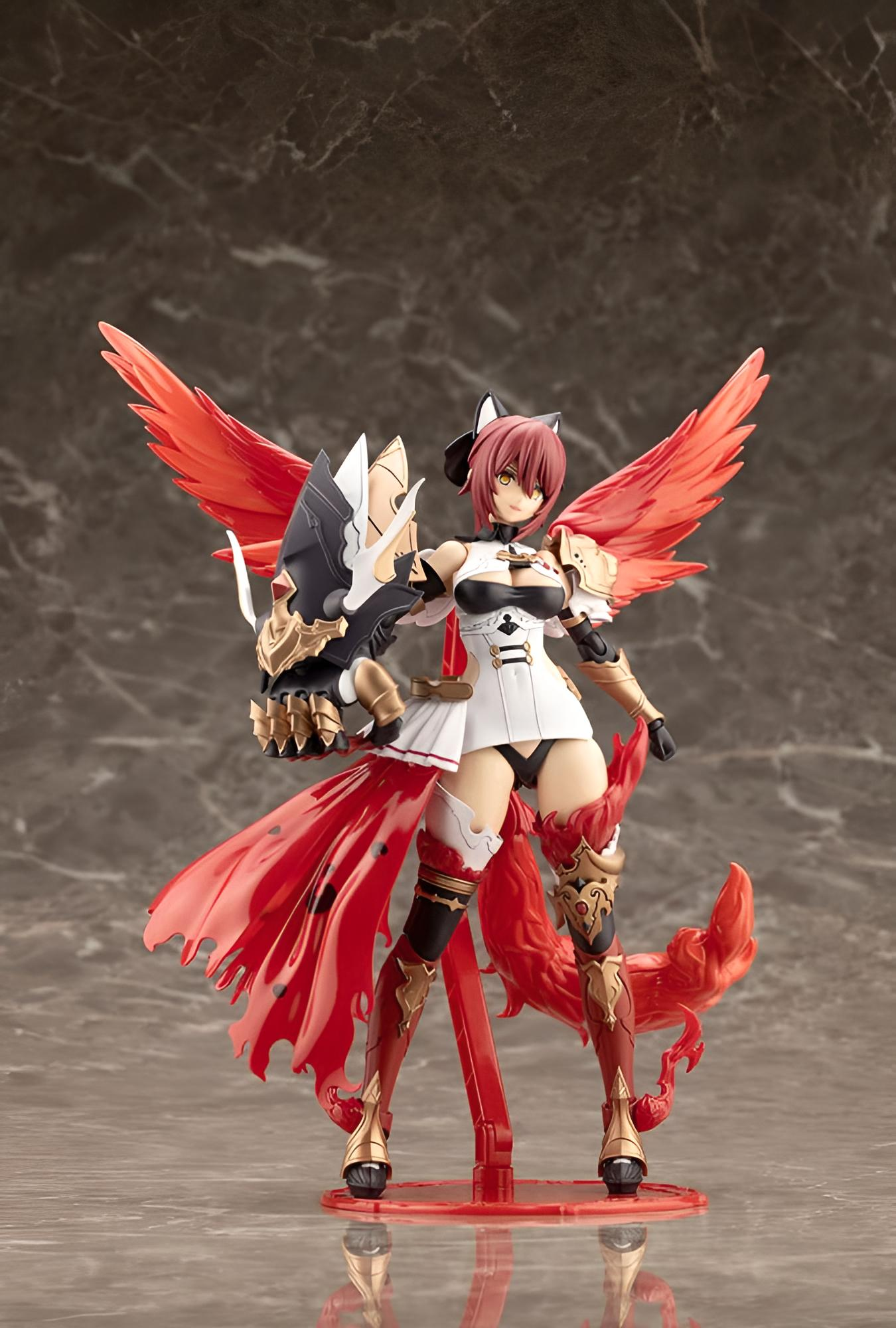Anime-Figur mit roten Flügeln, Schwanz, Rüstung und Schild vor grauer Marmorwand.