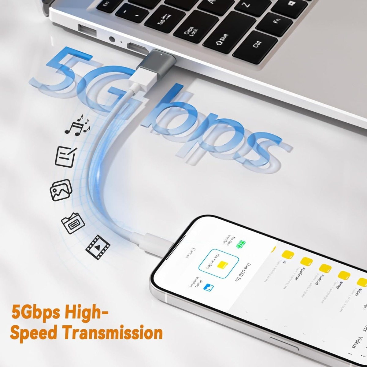 Ein Kabel verbindet einen Laptop mit einem Smartphone und zeigt 5Gbps High-Speed-Datenübertragung.
