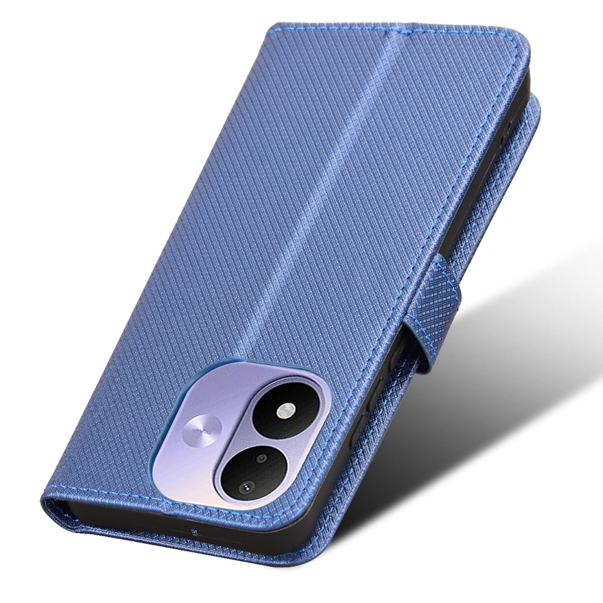 Eine blaue Leder-Handy-Geldbörse mit strukturiertem Muster und Ausschnitt für zwei Kameras auf weißem Hintergrund.