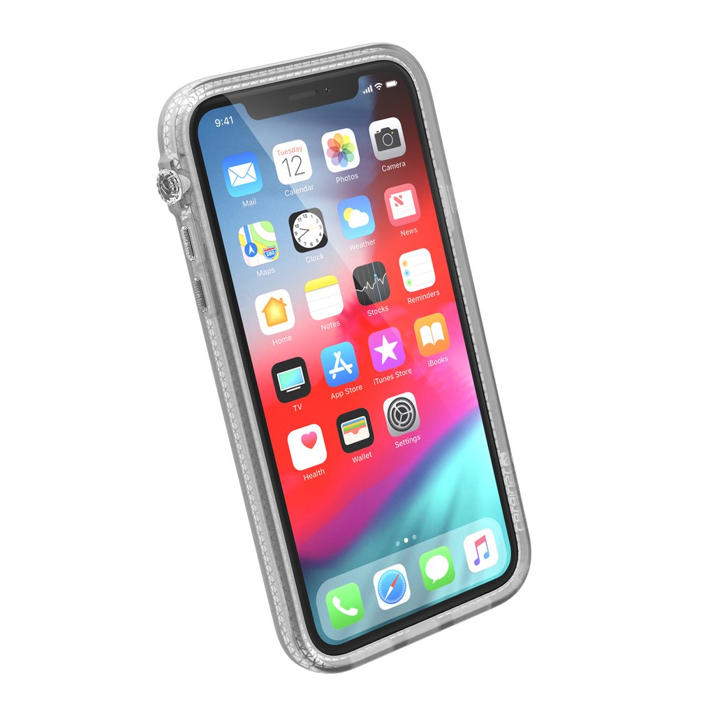 Ein Smartphone in einer transparenten Schutzhülle zeigt den bunten Startbildschirm mit App-Symbolen.