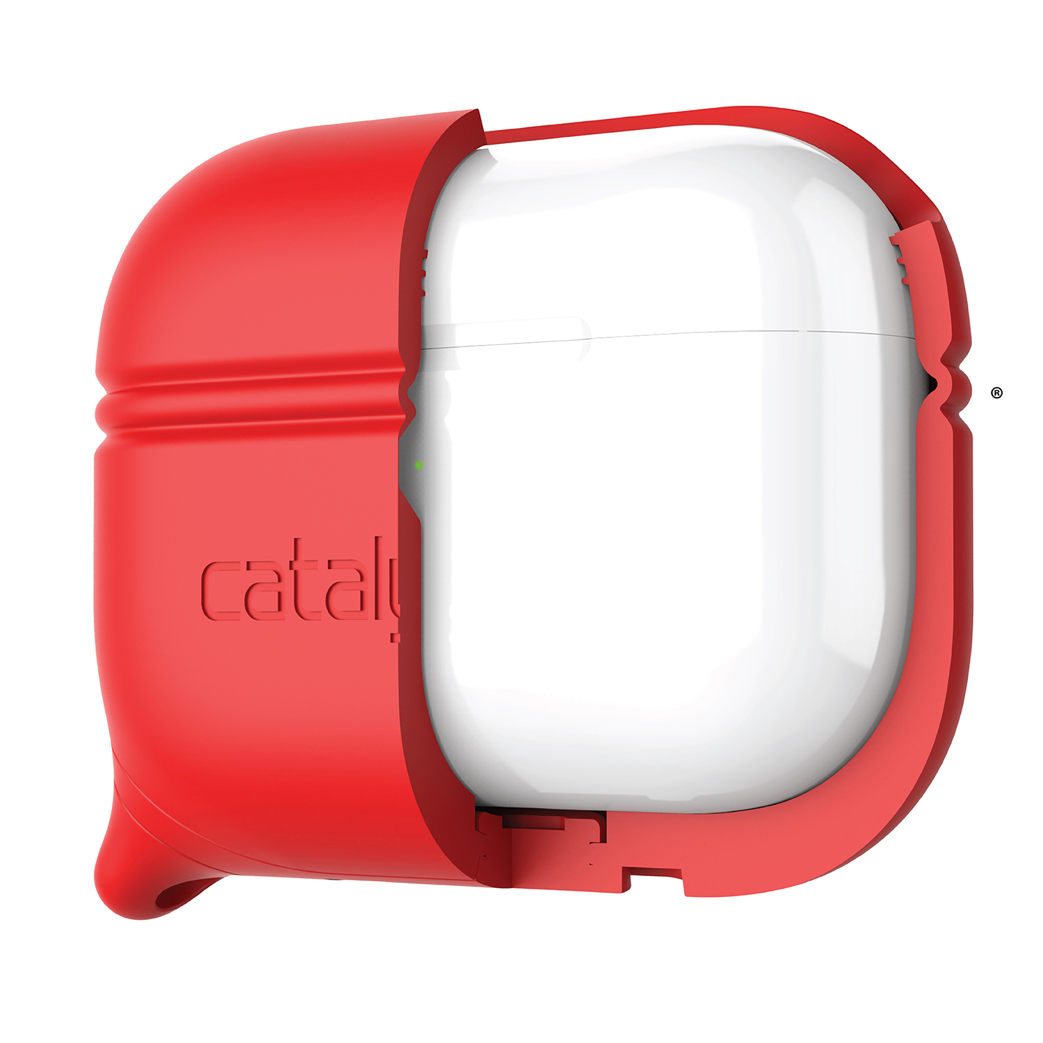 Eine weiße AirPods-Ladehülle in einer roten Silikonschutzhülle auf weißem Hintergrund.