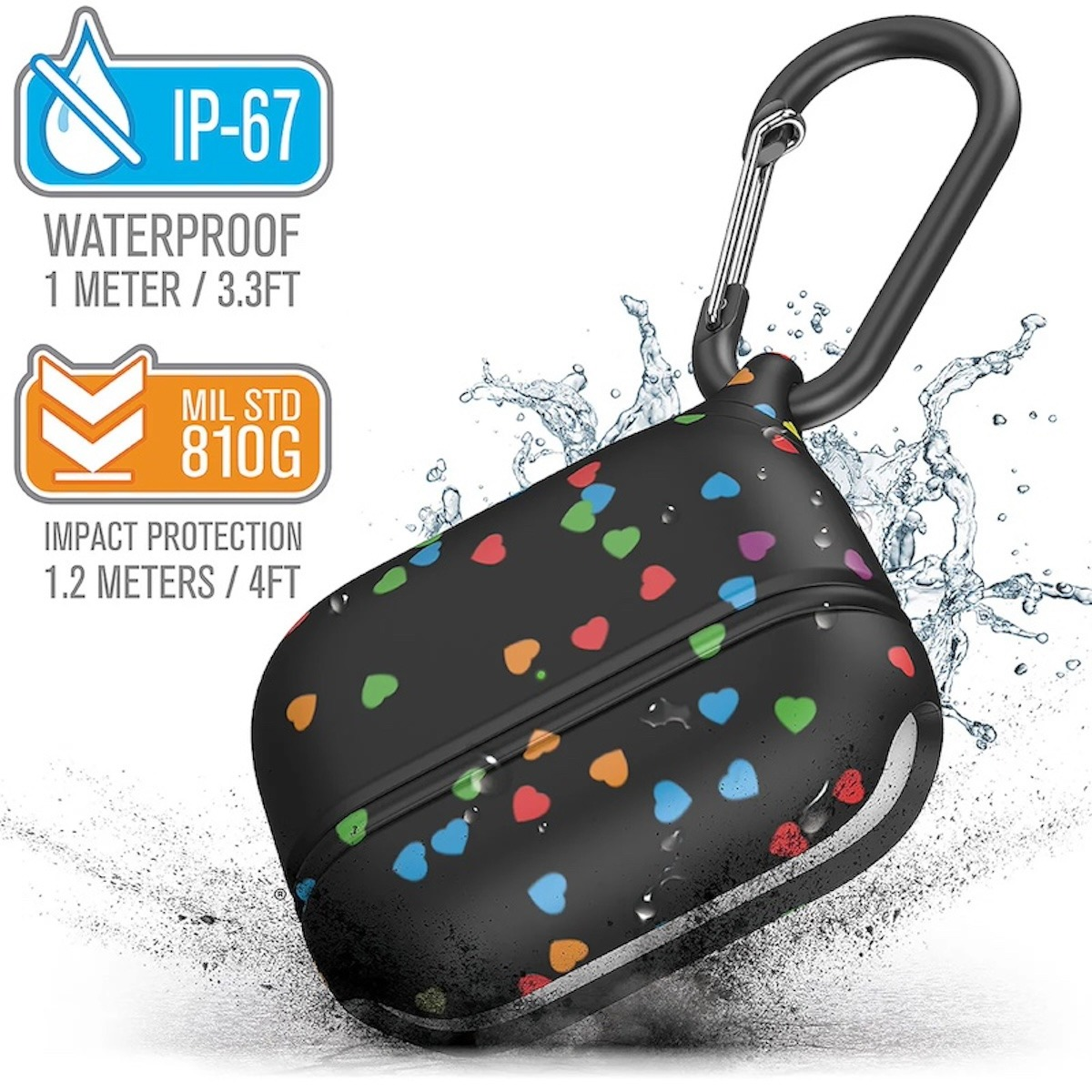 Schwarze AirPods Pro Hülle mit bunten Herzen und Karabiner im Wasser.