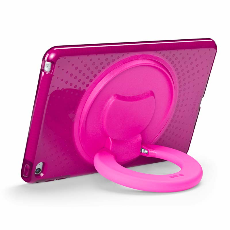 Ein pinkfarbenes Tablet in einer Schutzhülle mit integriertem runden Ständer steht auf weißem Grund.