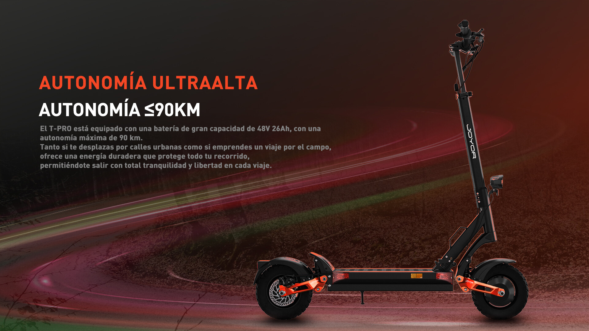 Un patinete eléctrico negro con detalles naranjas sobre un fondo rojo con estelas de luz en movimiento.