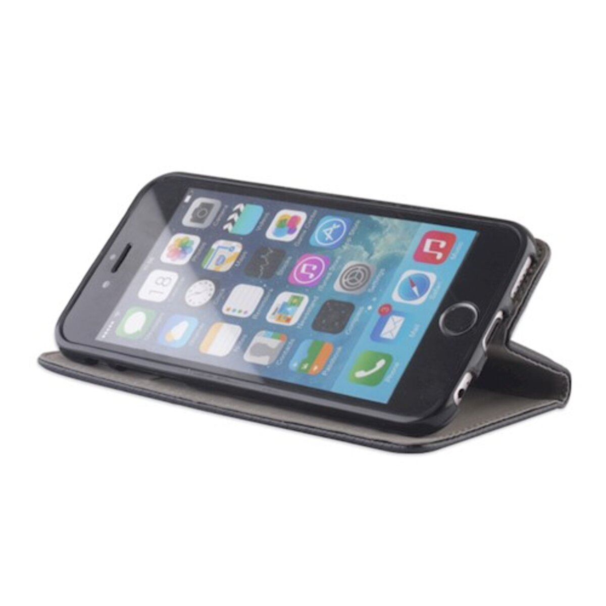 Ein Smartphone in einem schwarzen Klappetui steht auf einer weißem Untergrund.