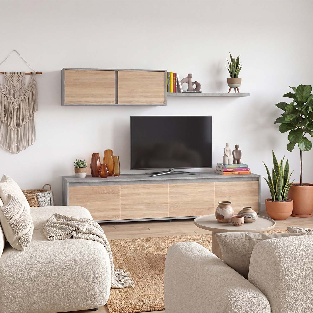 Sala de estar acogedora con mueble de TV de madera, sofá claro, estantes y plantas.