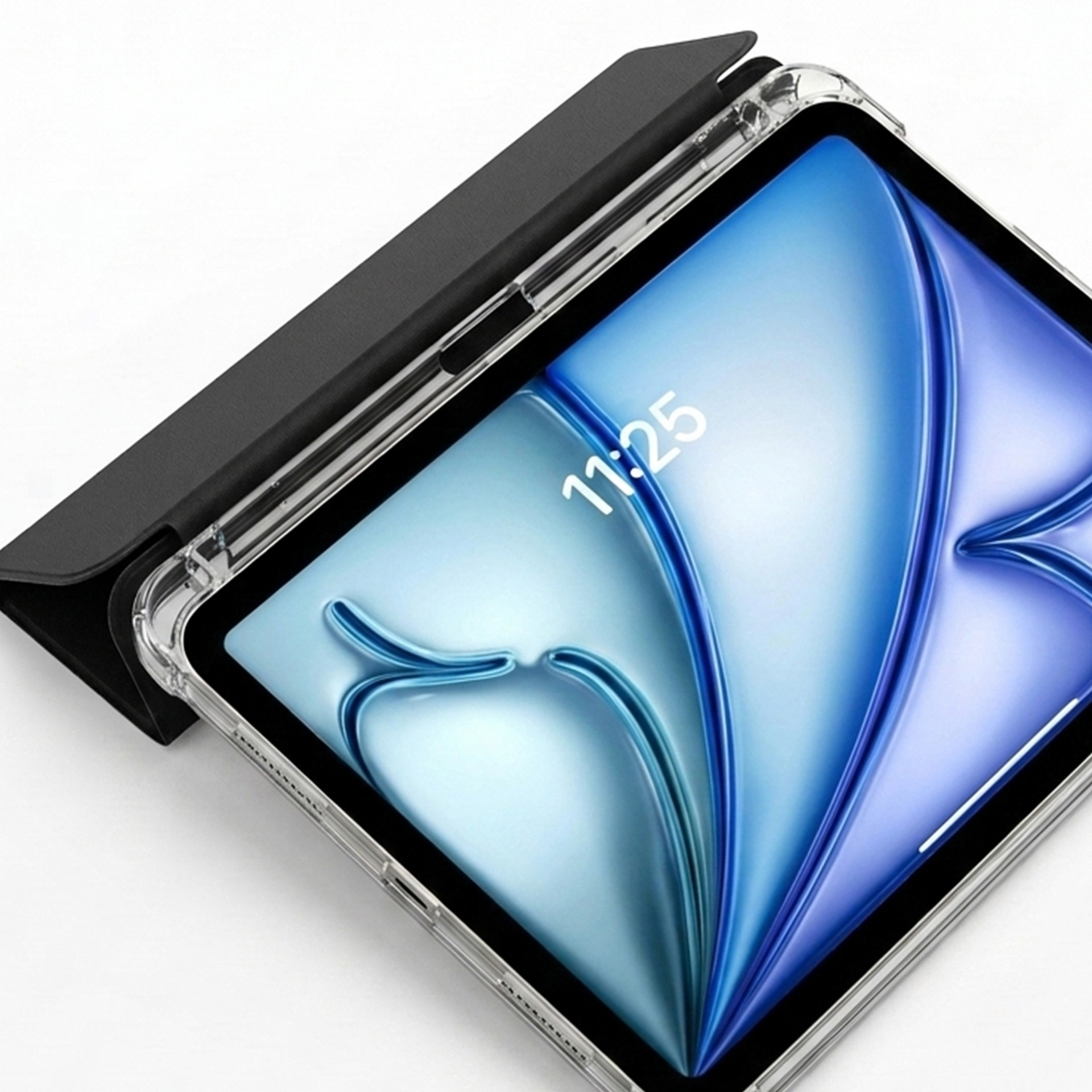 Tablet w przezroczystym etui z czarną klapką na białym tle.
