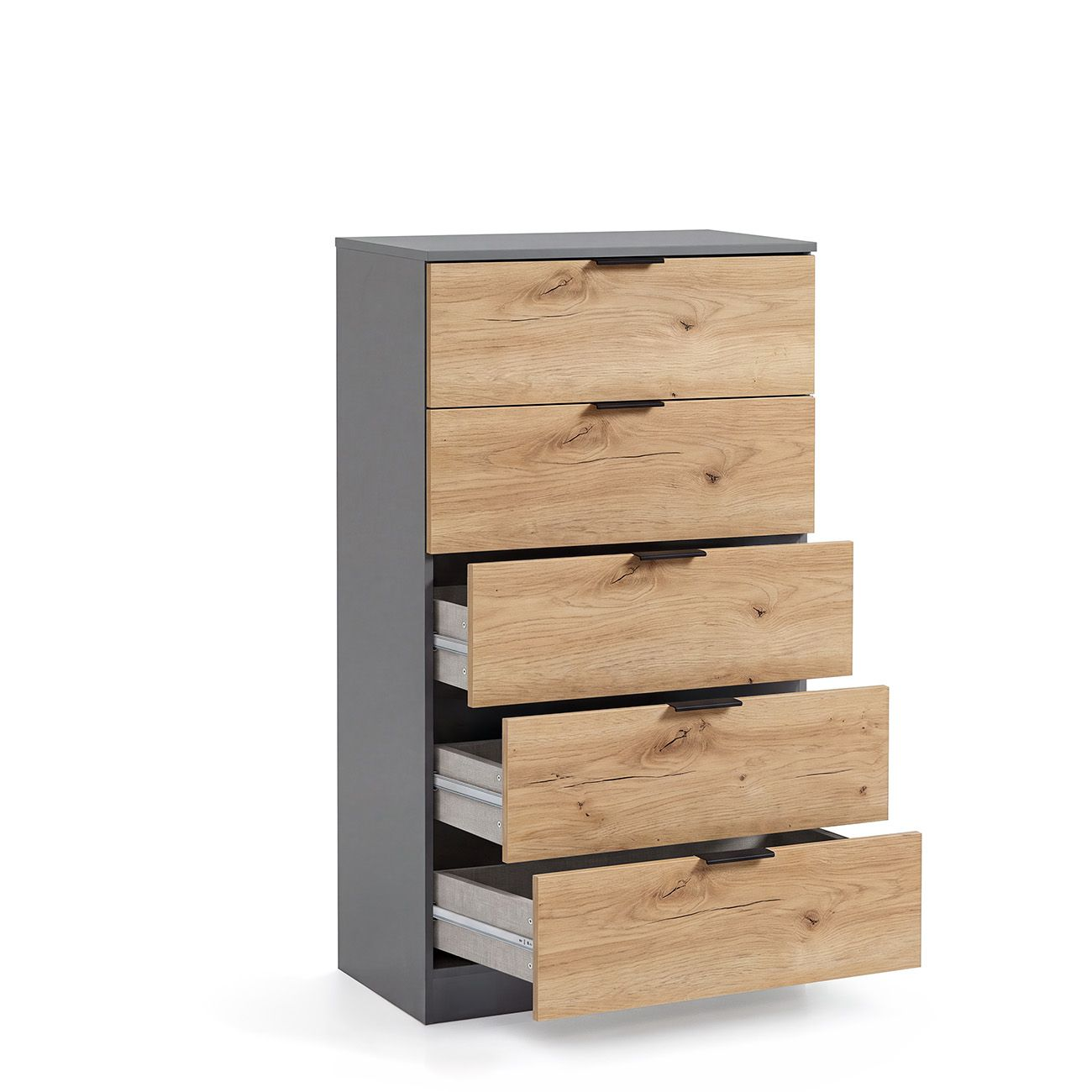 Una cómoda gris con cinco cajones de madera, los tres inferiores ligeramente abiertos.